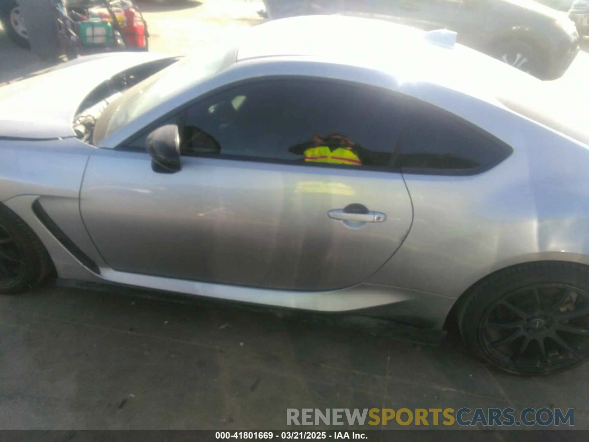 15 Photograph of a damaged car JF1ZNBC1XN8757012 TOYOTA GR86 2022