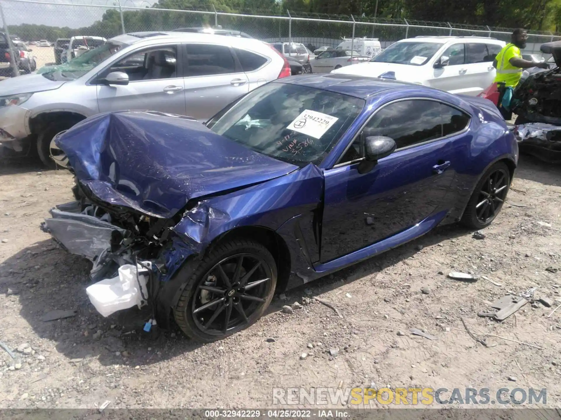 2 Photograph of a damaged car JF1ZNBF11N8753586 TOYOTA GR86 2022