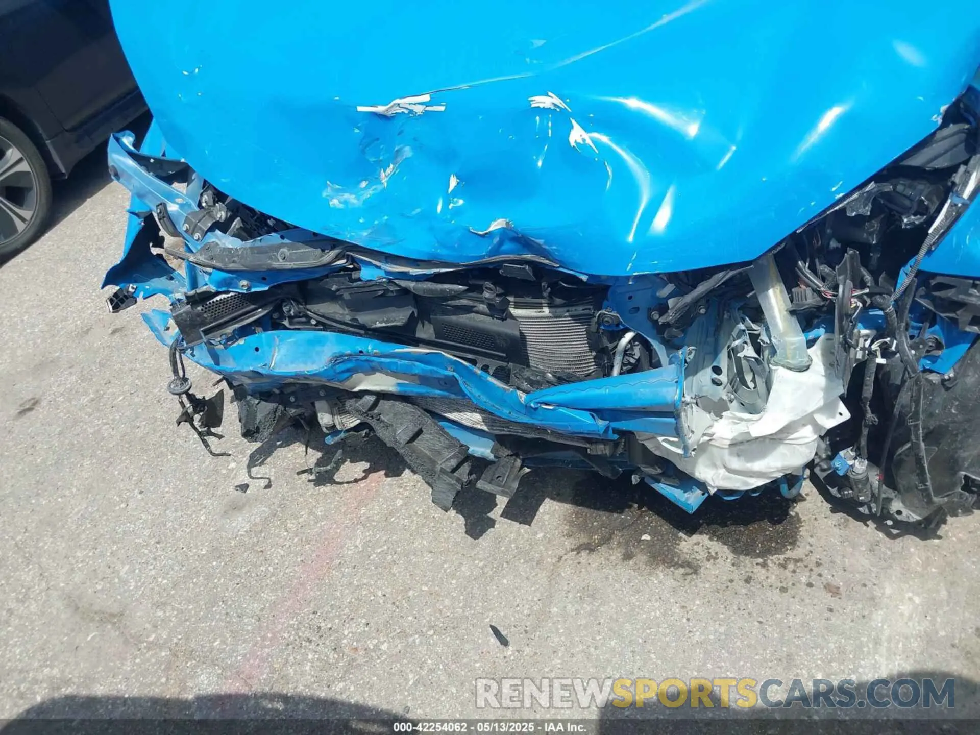 12 Photograph of a damaged car JF1ZNBF14N8752612 TOYOTA GR86 2022