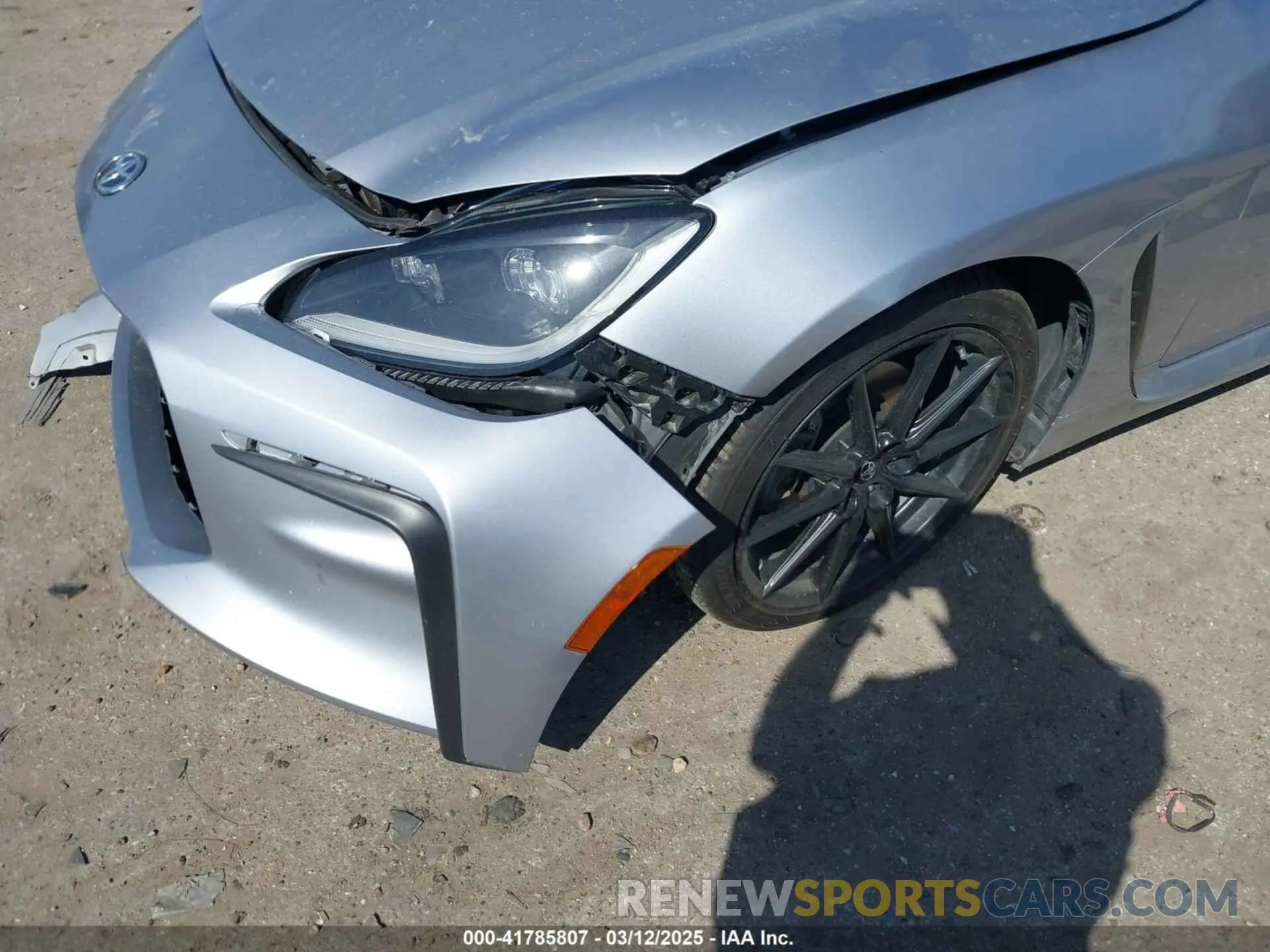 6 Photograph of a damaged car JF1ZNBF17N8754578 TOYOTA GR86 2022