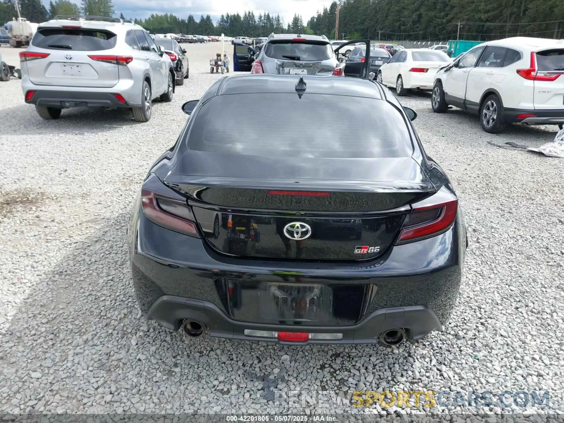 17 Photograph of a damaged car JF1ZNBB15P9765386 TOYOTA GR86 2023