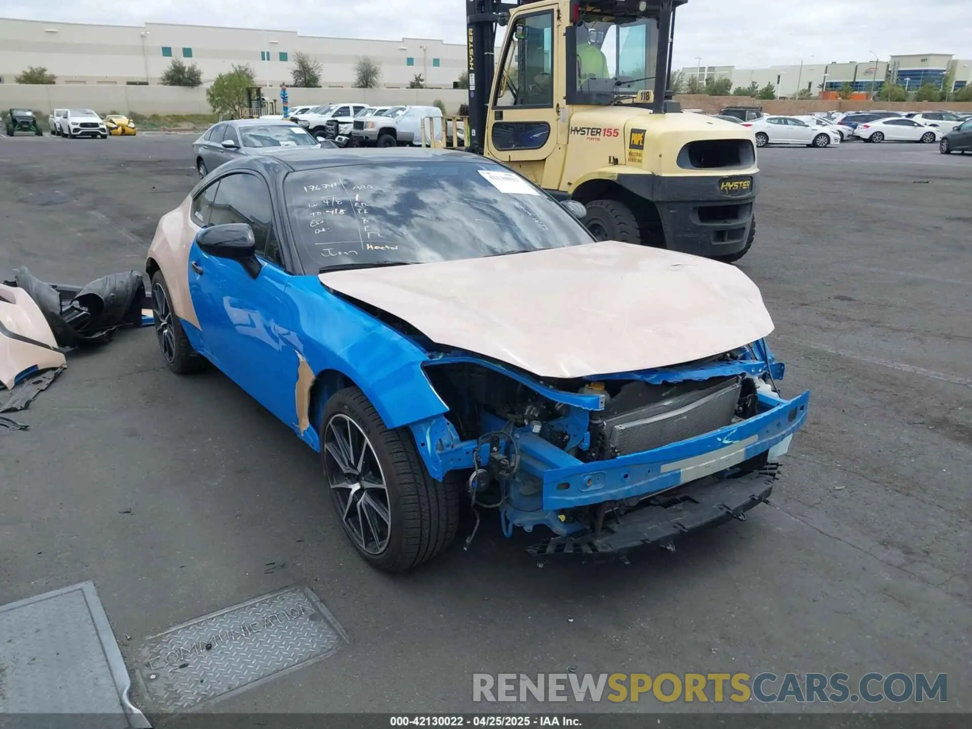 14 Photograph of a damaged car JF1ZNBB16P9752310 TOYOTA GR86 2023