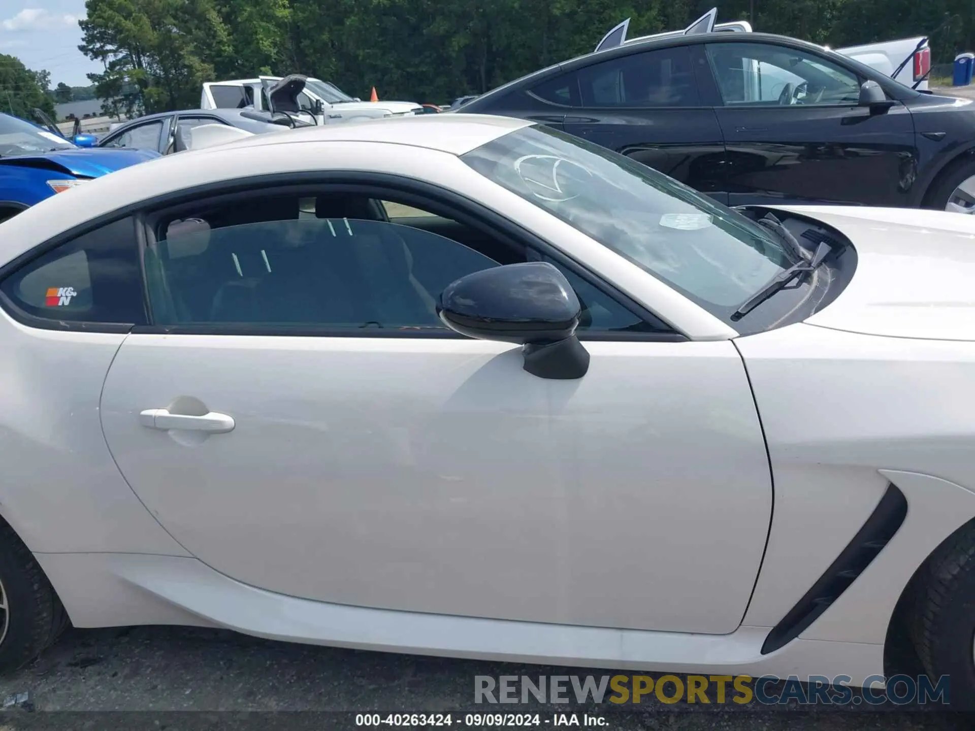 13 Photograph of a damaged car JF1ZNBC11P8761923 TOYOTA GR86 2023