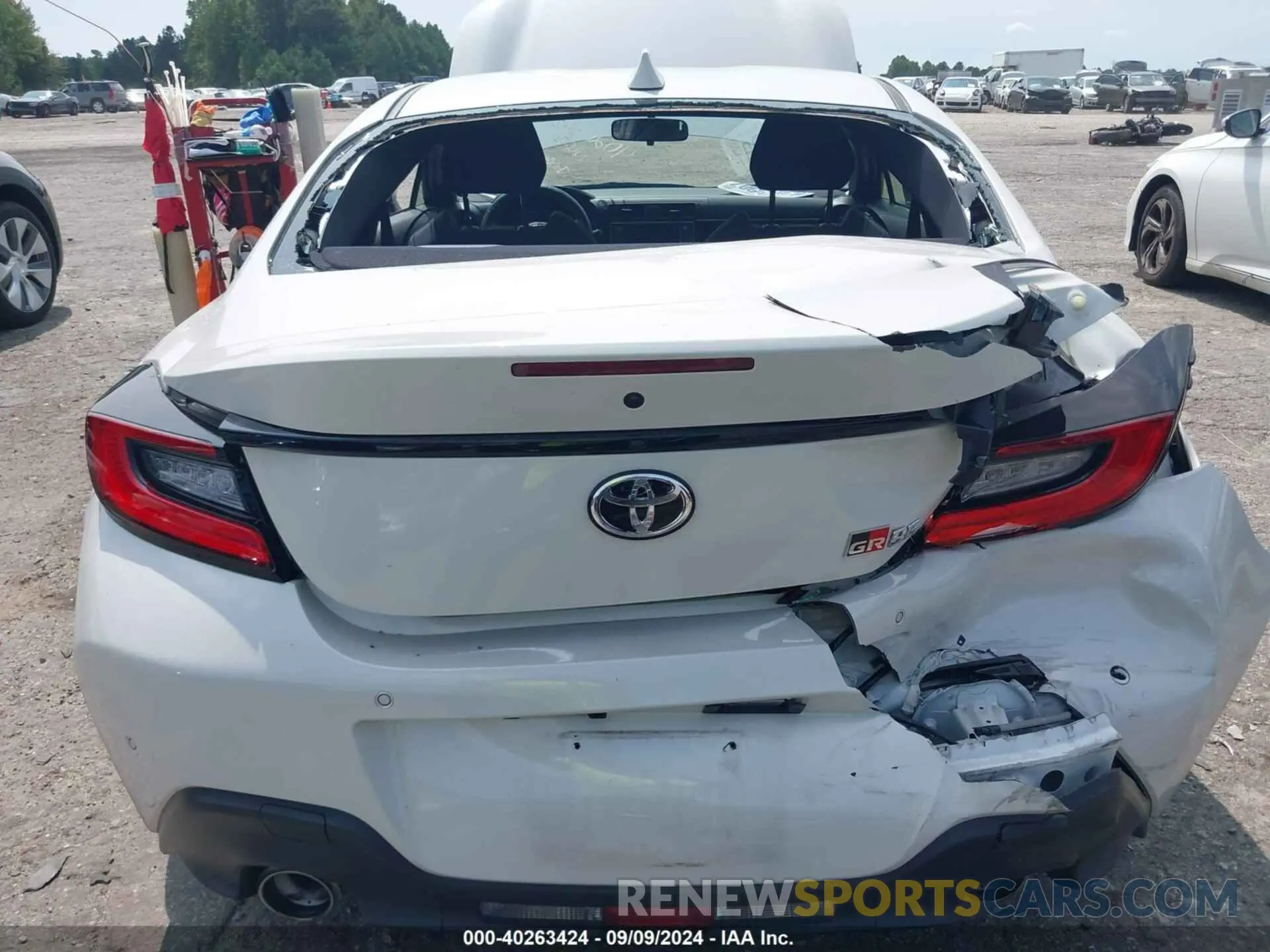 16 Photograph of a damaged car JF1ZNBC11P8761923 TOYOTA GR86 2023