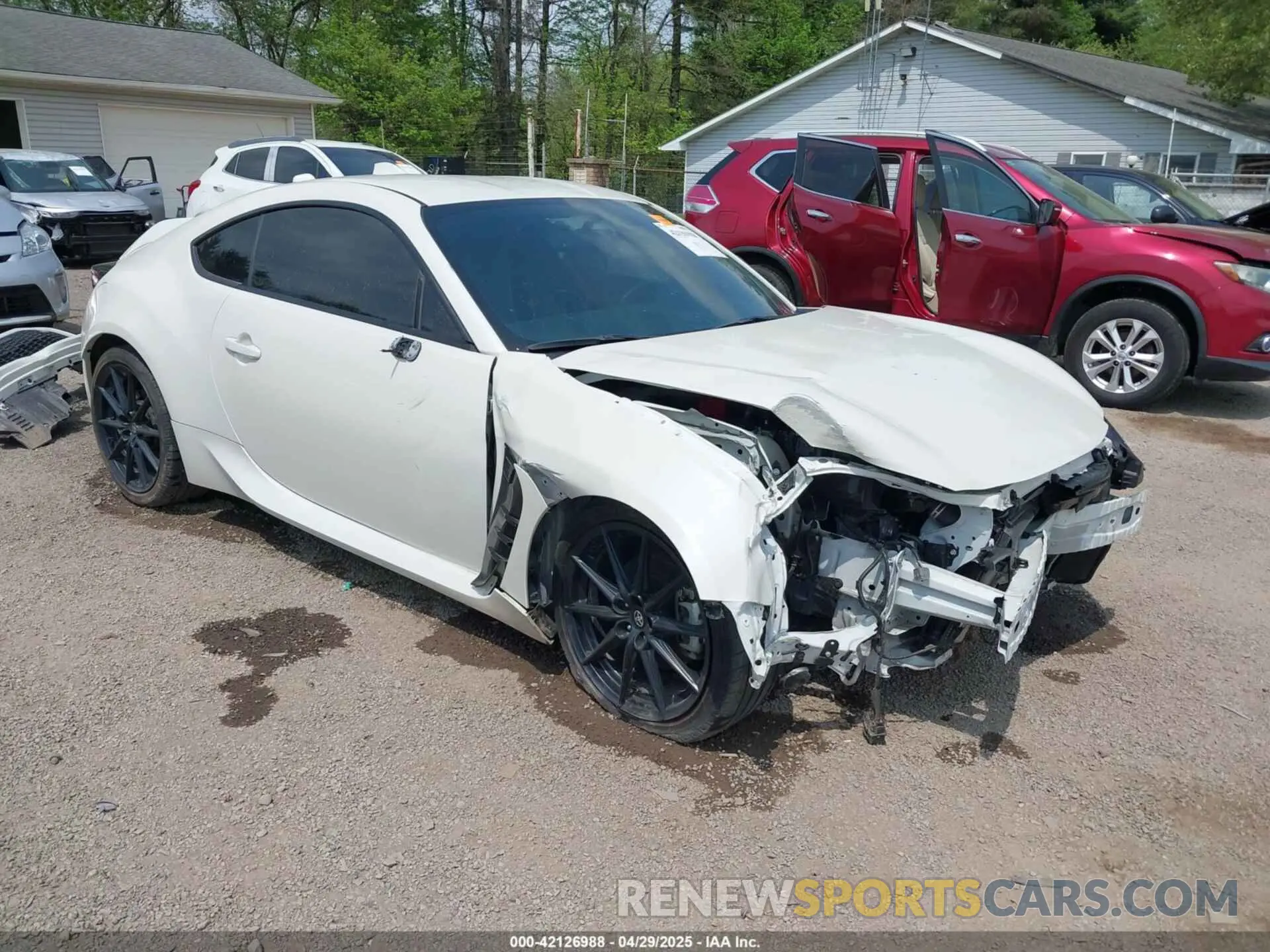 1 Photograph of a damaged car JF1ZNBE12P9756981 TOYOTA GR86 2023