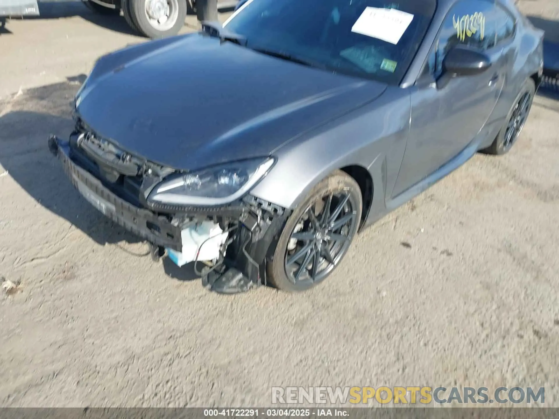 2 Photograph of a damaged car JF1ZNBE12P9760531 TOYOTA GR86 2023