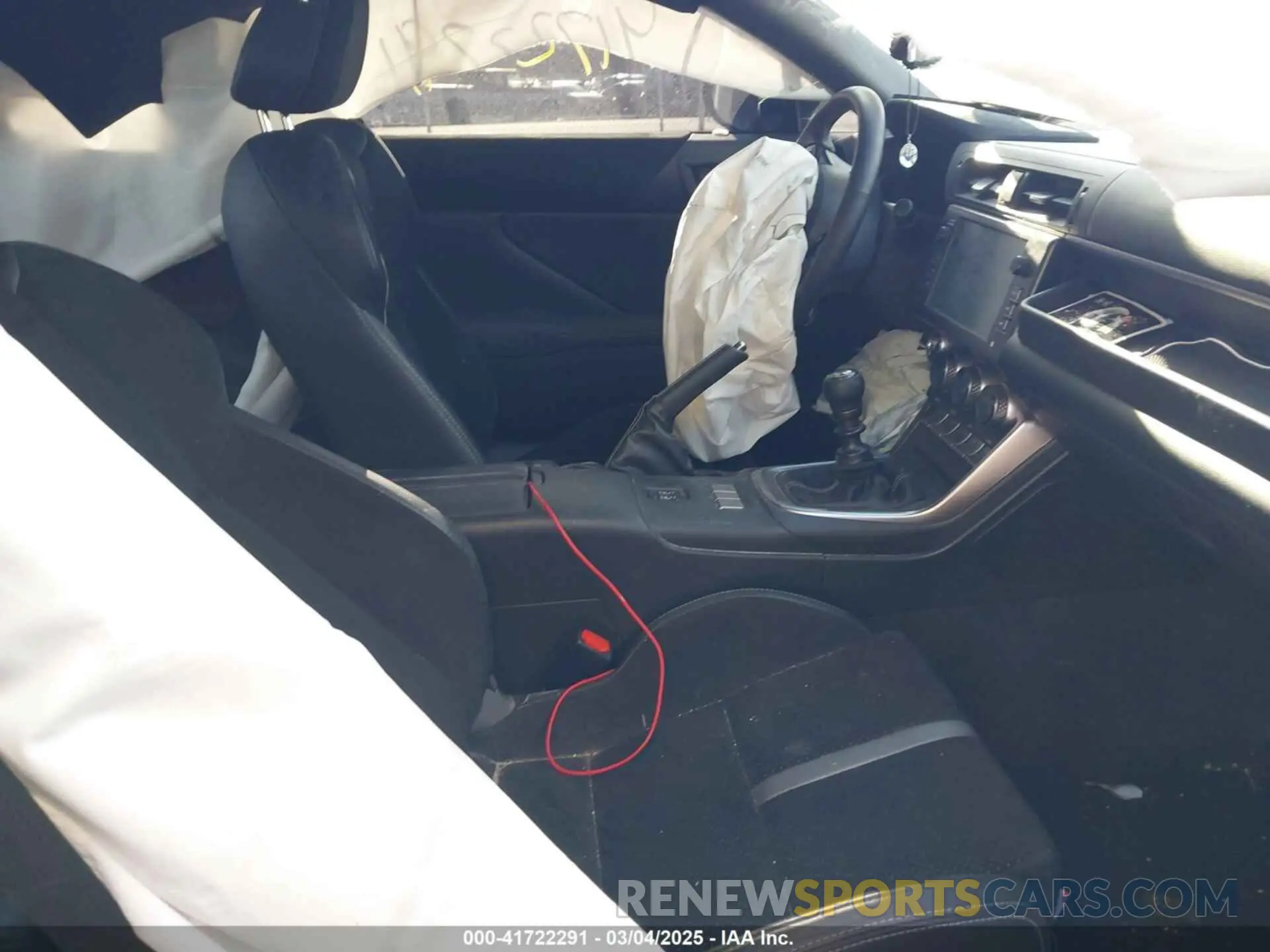 5 Photograph of a damaged car JF1ZNBE12P9760531 TOYOTA GR86 2023