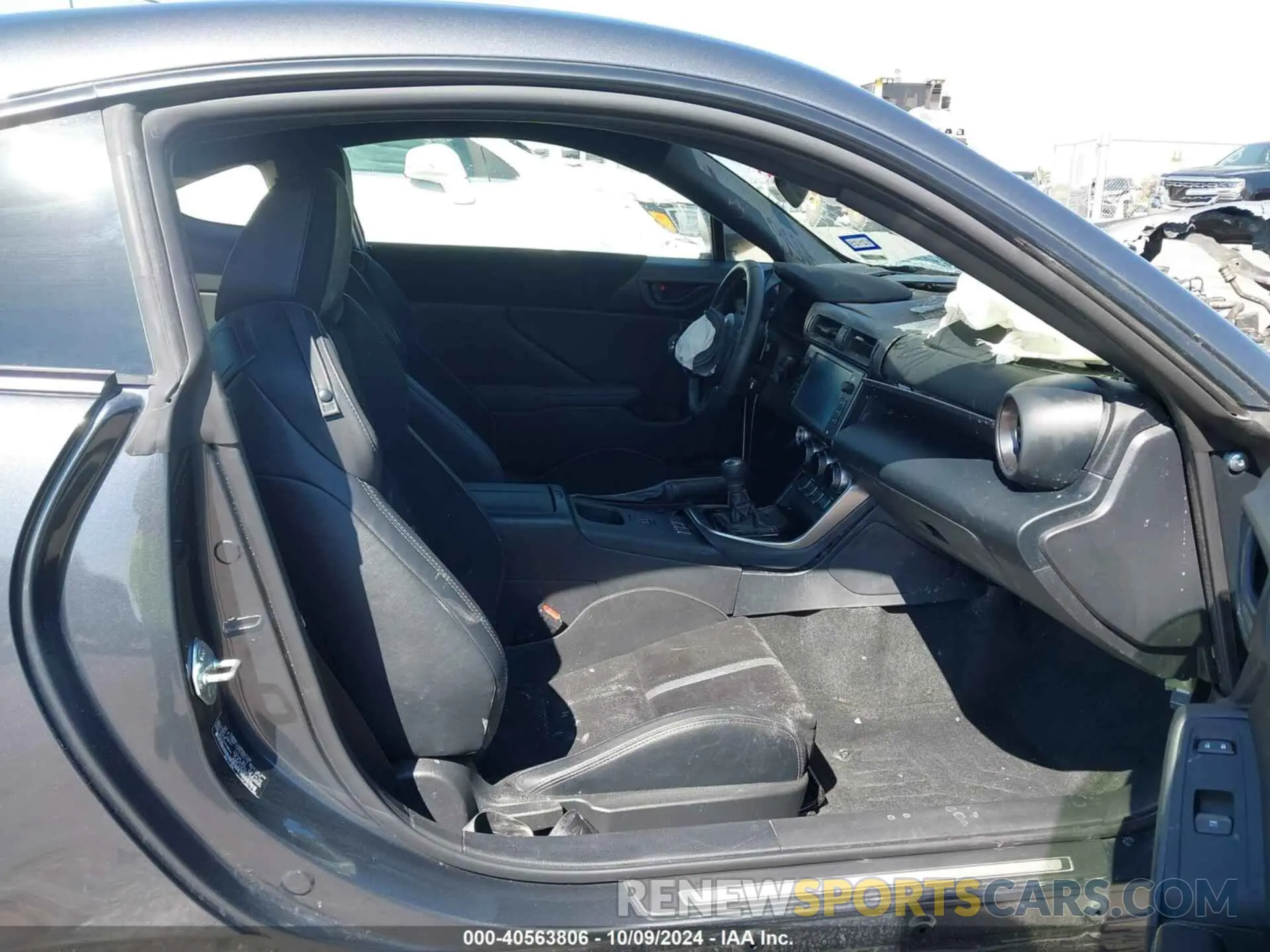 5 Photograph of a damaged car JF1ZNBF15P8766179 TOYOTA GR86 2023