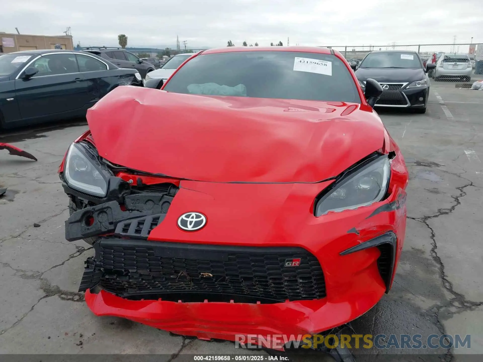 12 Photograph of a damaged car JF1ZNBF17P8765082 TOYOTA GR86 2023