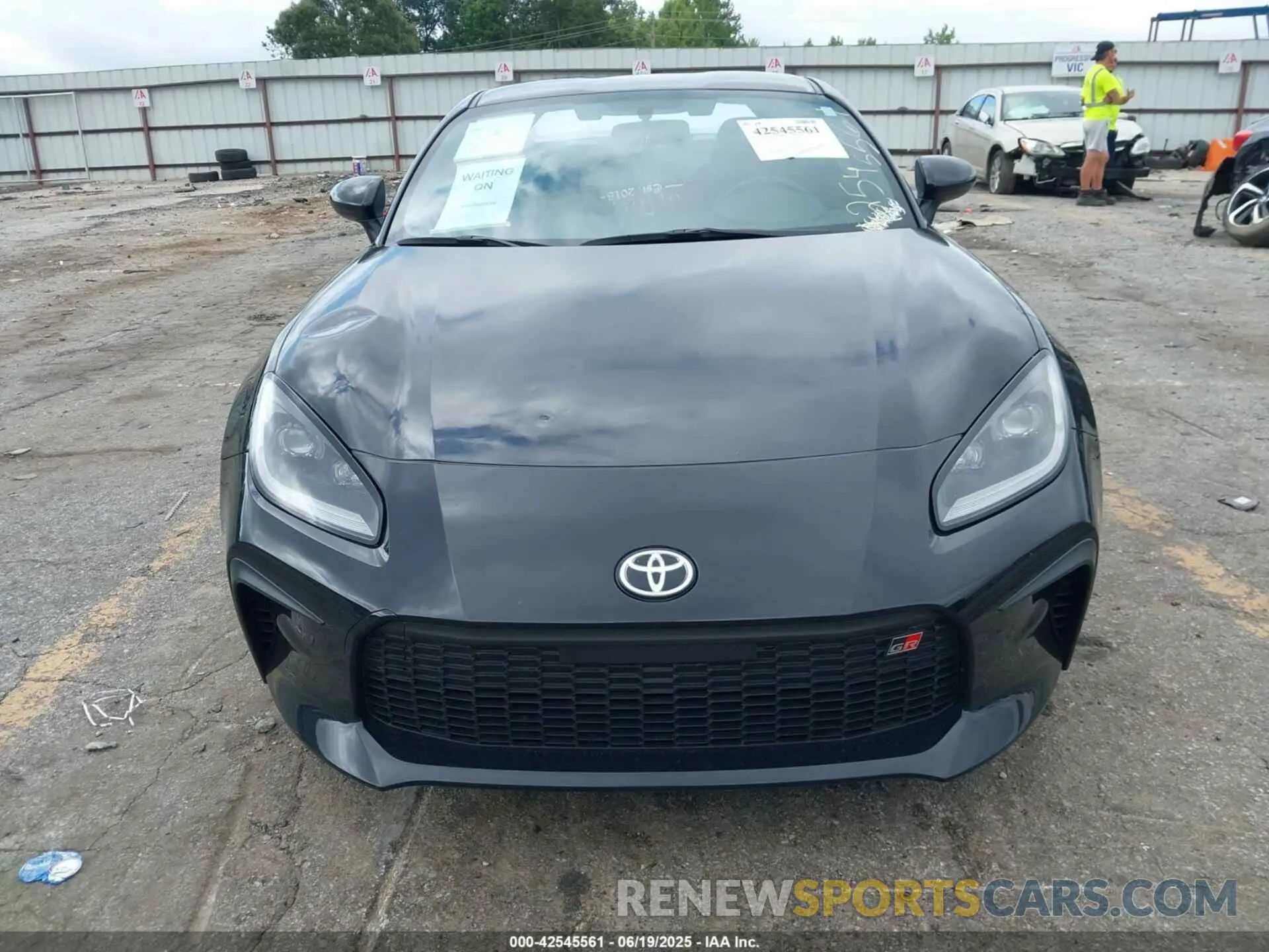 12 Photograph of a damaged car JF1ZNBB12R8757674 TOYOTA GR86 2024