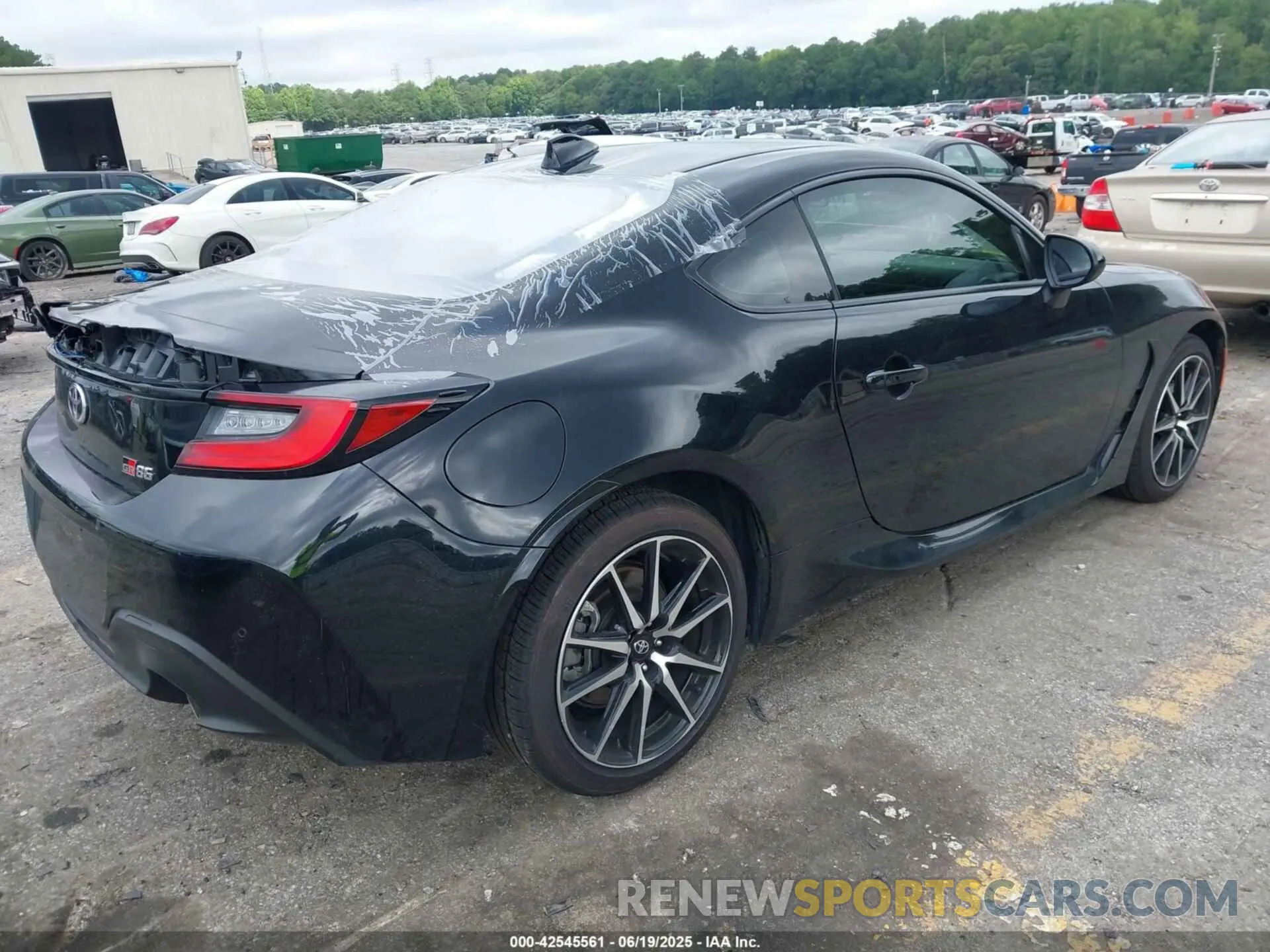 4 Photograph of a damaged car JF1ZNBB12R8757674 TOYOTA GR86 2024