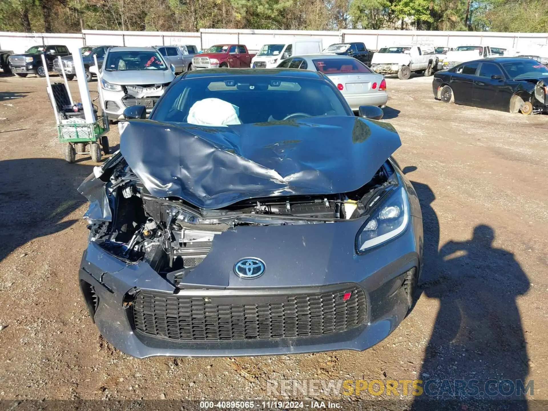 12 Photograph of a damaged car JF1ZNBB12R9758186 TOYOTA GR86 2024