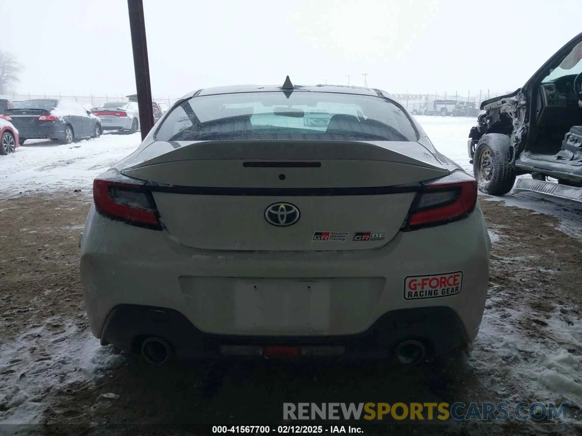 16 Photograph of a damaged car JF1ZNBE11R9755209 TOYOTA GR86 2024