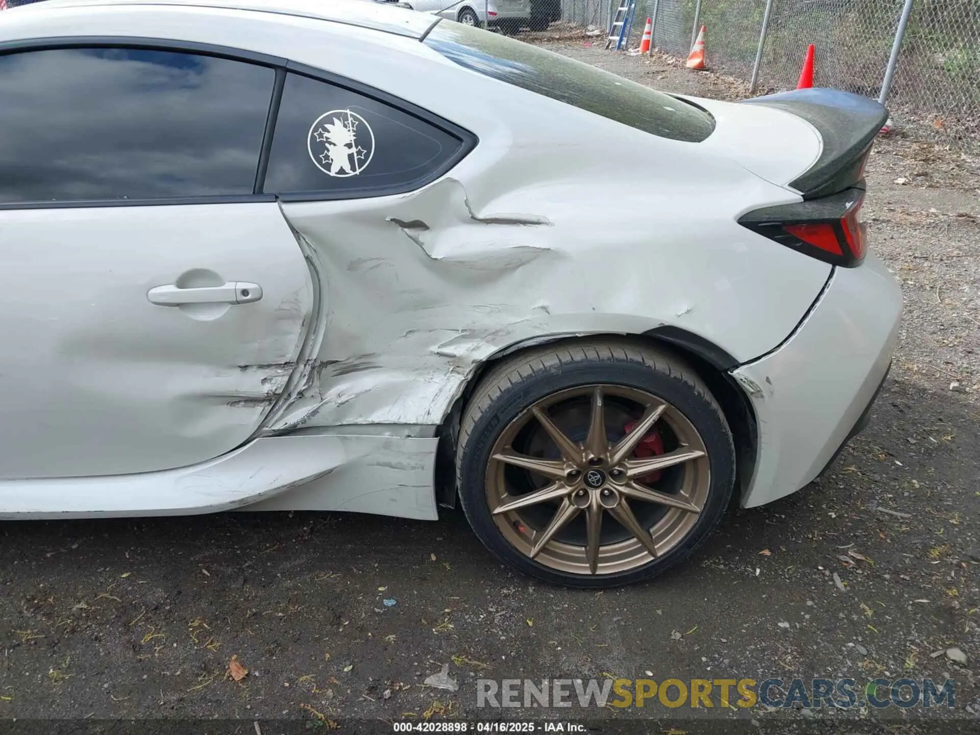 6 Photograph of a damaged car JF1ZNBE11R9756795 TOYOTA GR86 2024