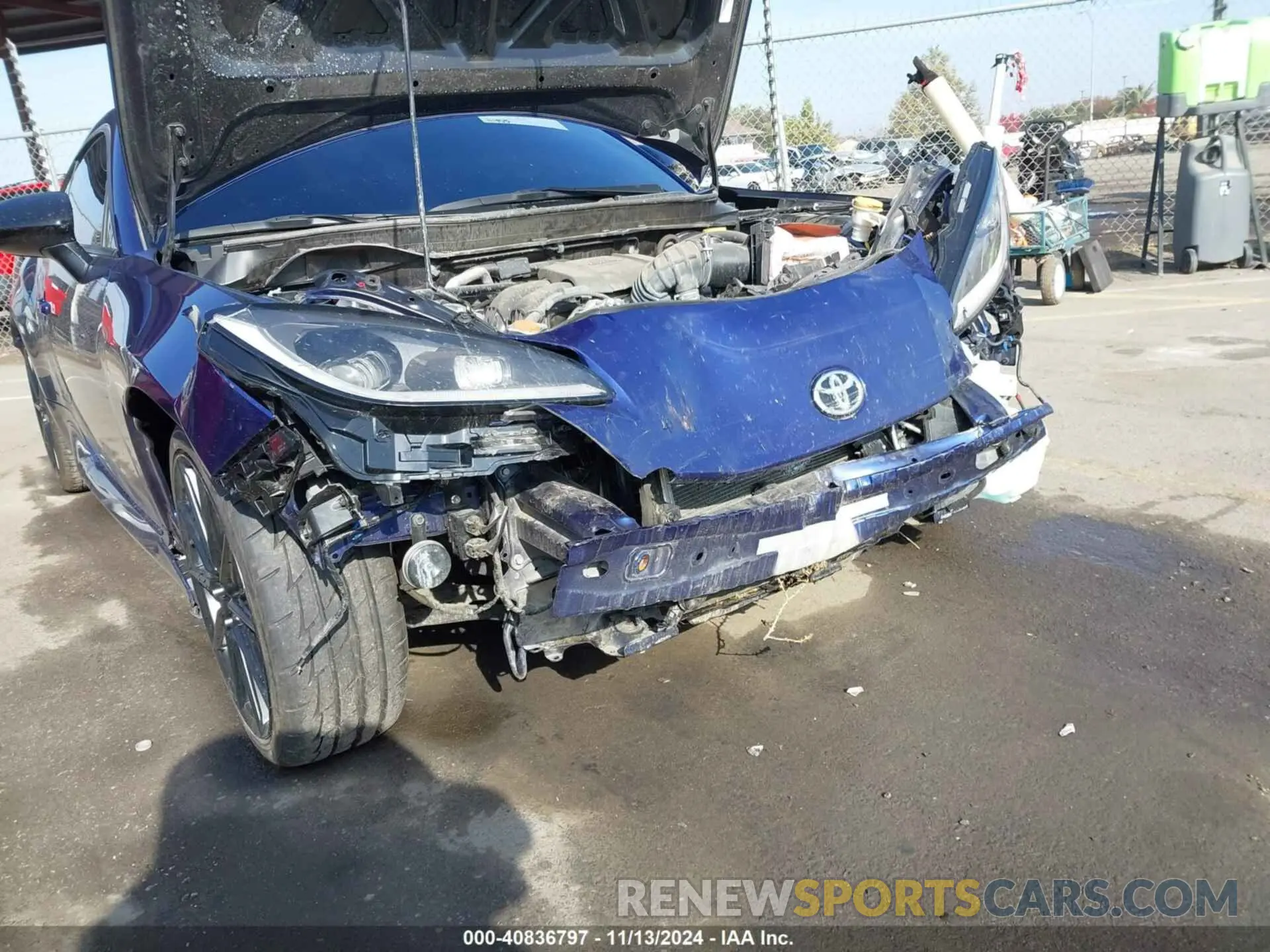 18 Photograph of a damaged car JF1ZNBE12R9755767 TOYOTA GR86 2024