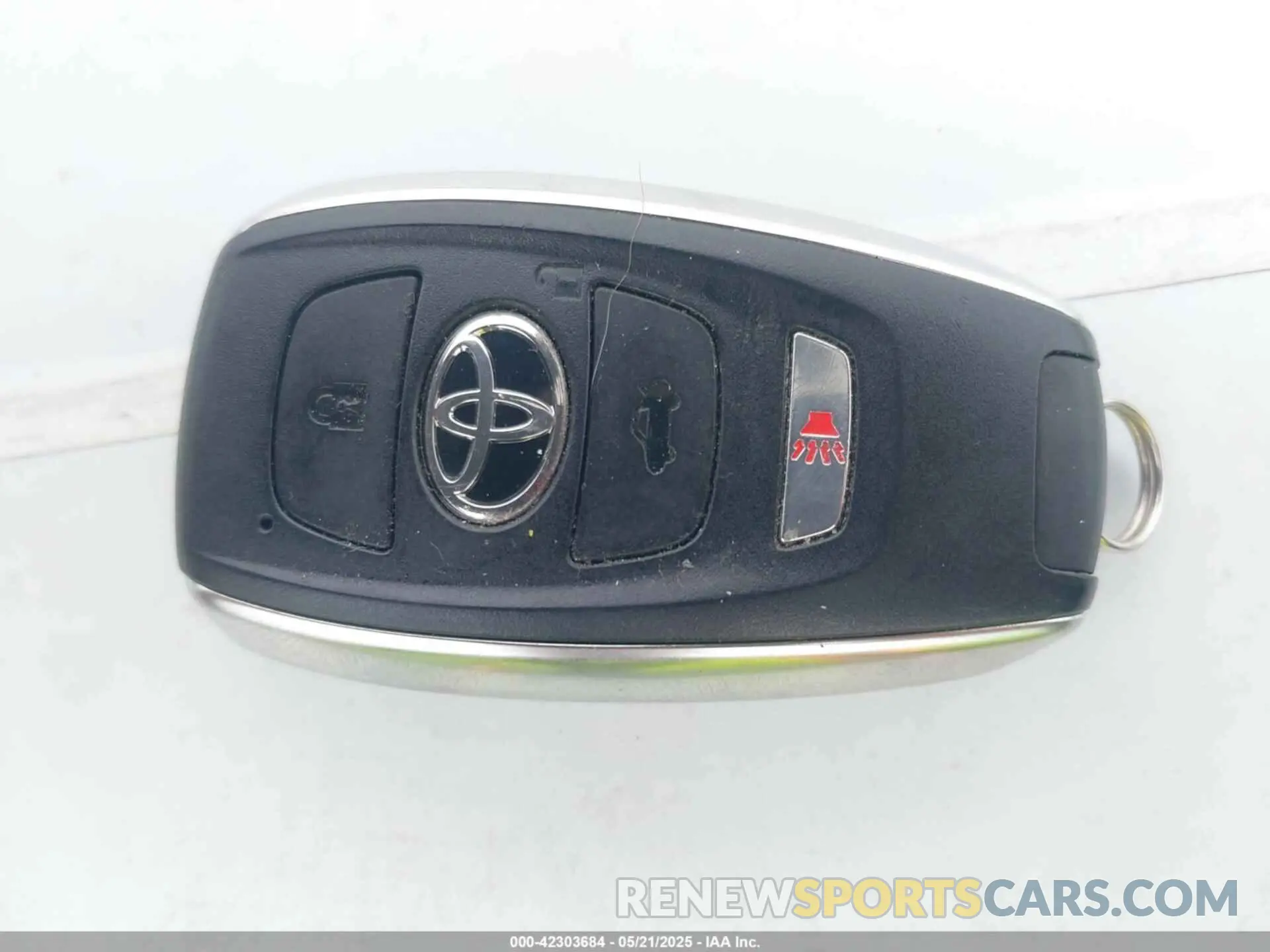 11 Photograph of a damaged car JF1ZNBE13R8758585 TOYOTA GR86 2024