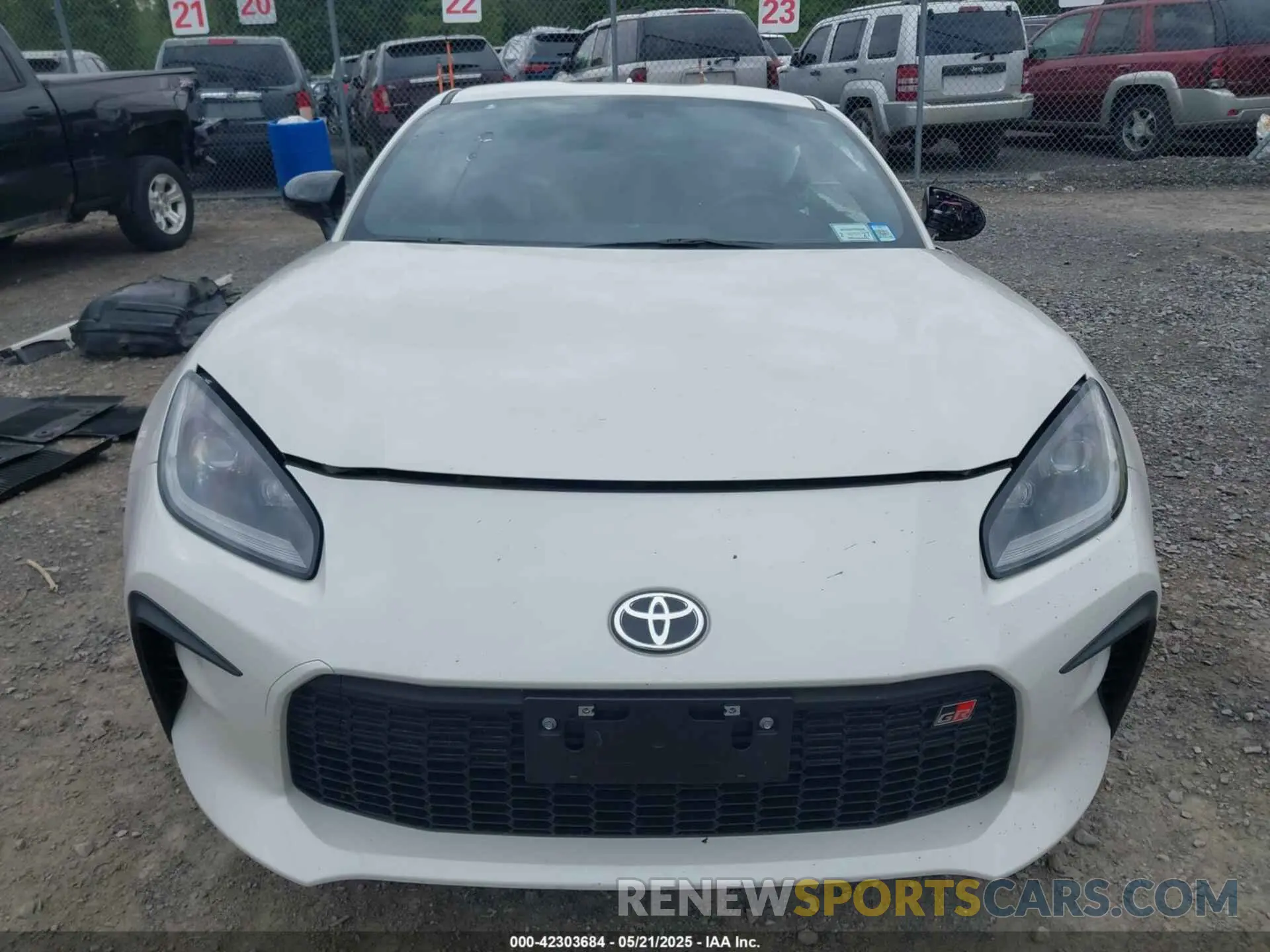 13 Photograph of a damaged car JF1ZNBE13R8758585 TOYOTA GR86 2024
