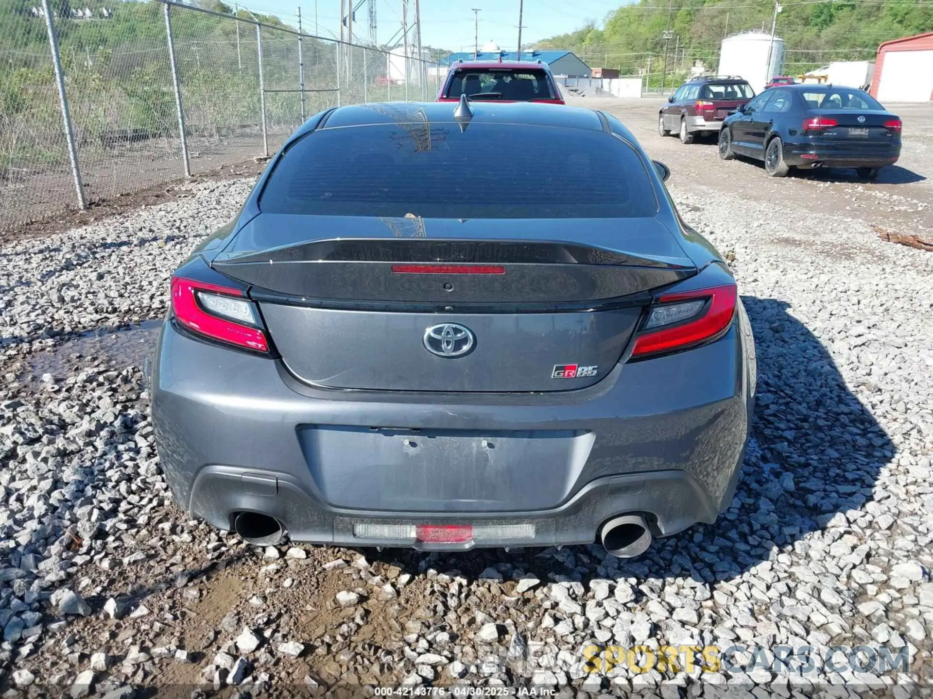 16 Photograph of a damaged car JF1ZNBE16R9754394 TOYOTA GR86 2024