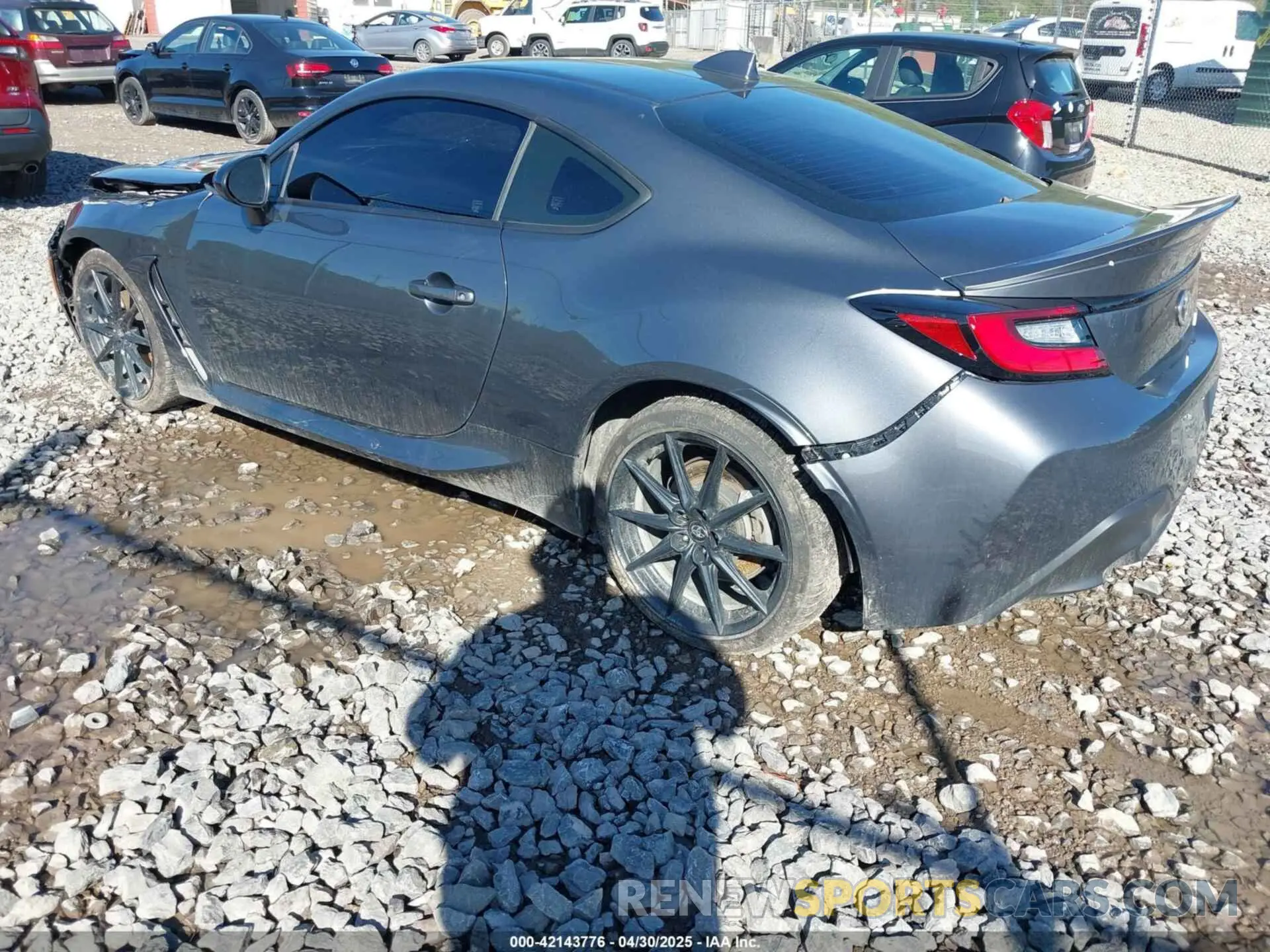 3 Photograph of a damaged car JF1ZNBE16R9754394 TOYOTA GR86 2024