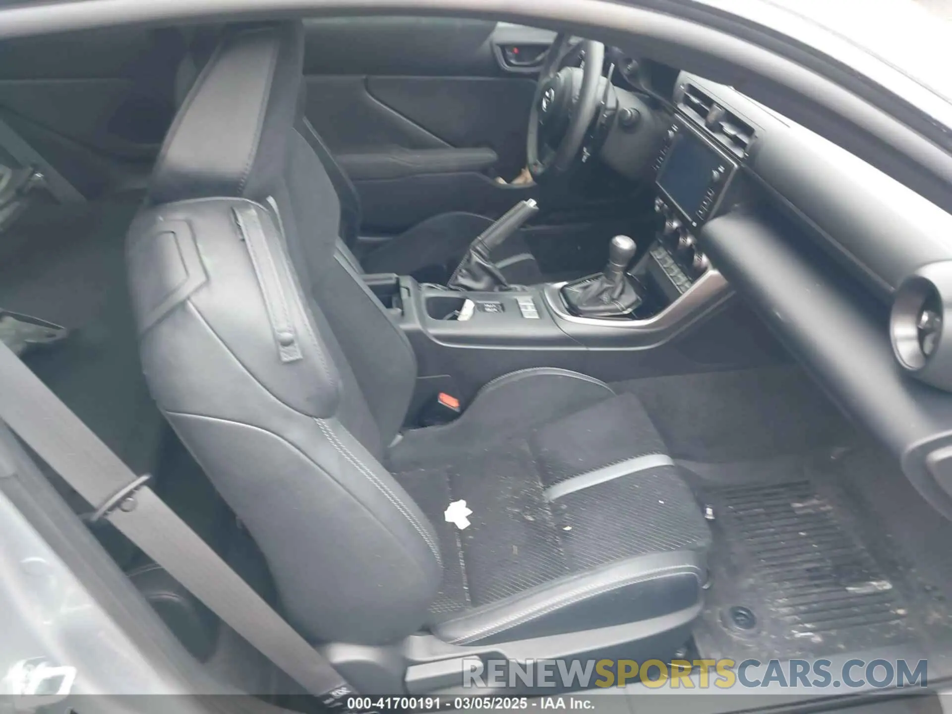 5 Photograph of a damaged car JF1ZNBE18R8759117 TOYOTA GR86 2024