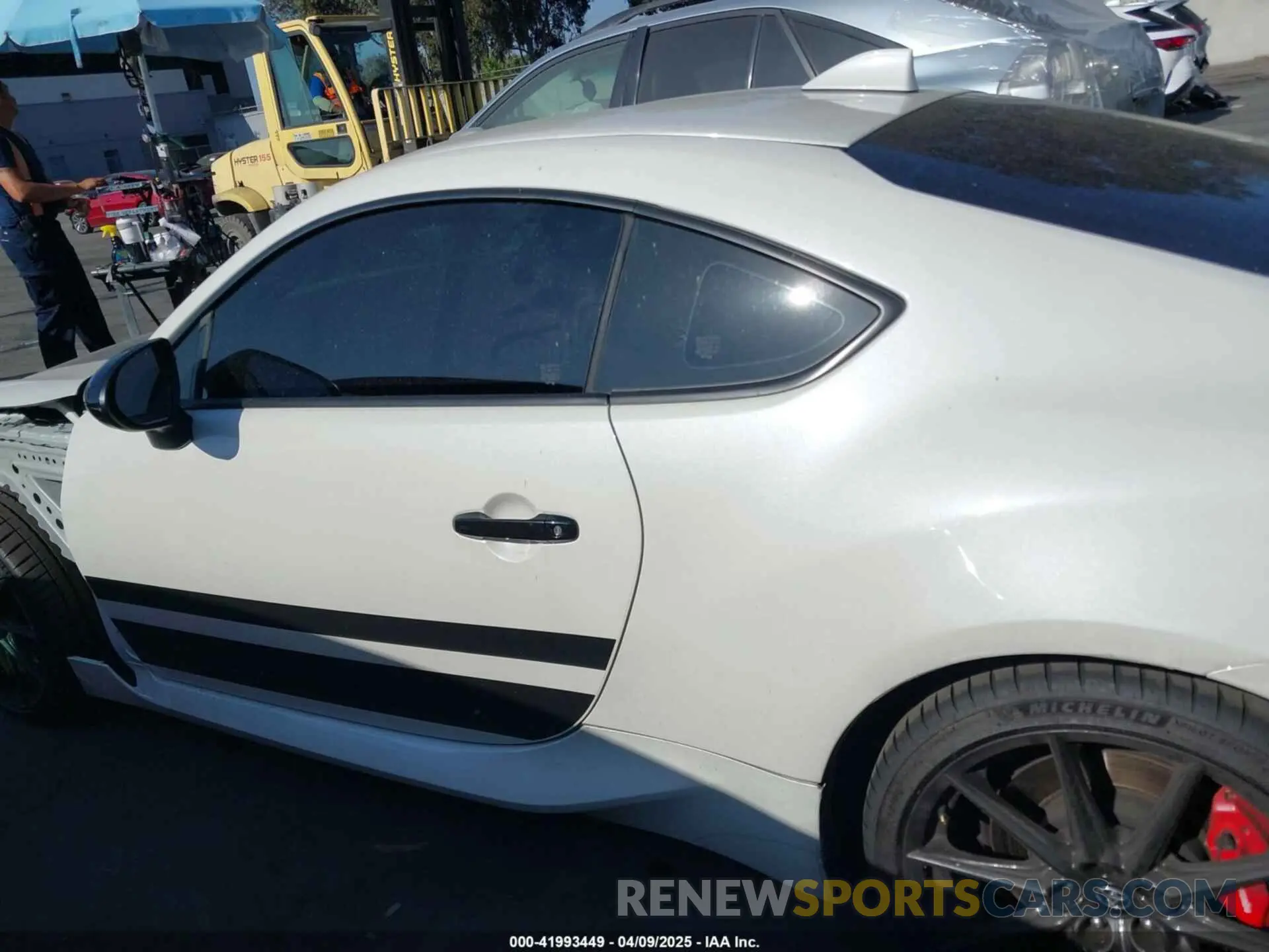 14 Photograph of a damaged car JF1ZNBM10R9751489 TOYOTA GR86 2024