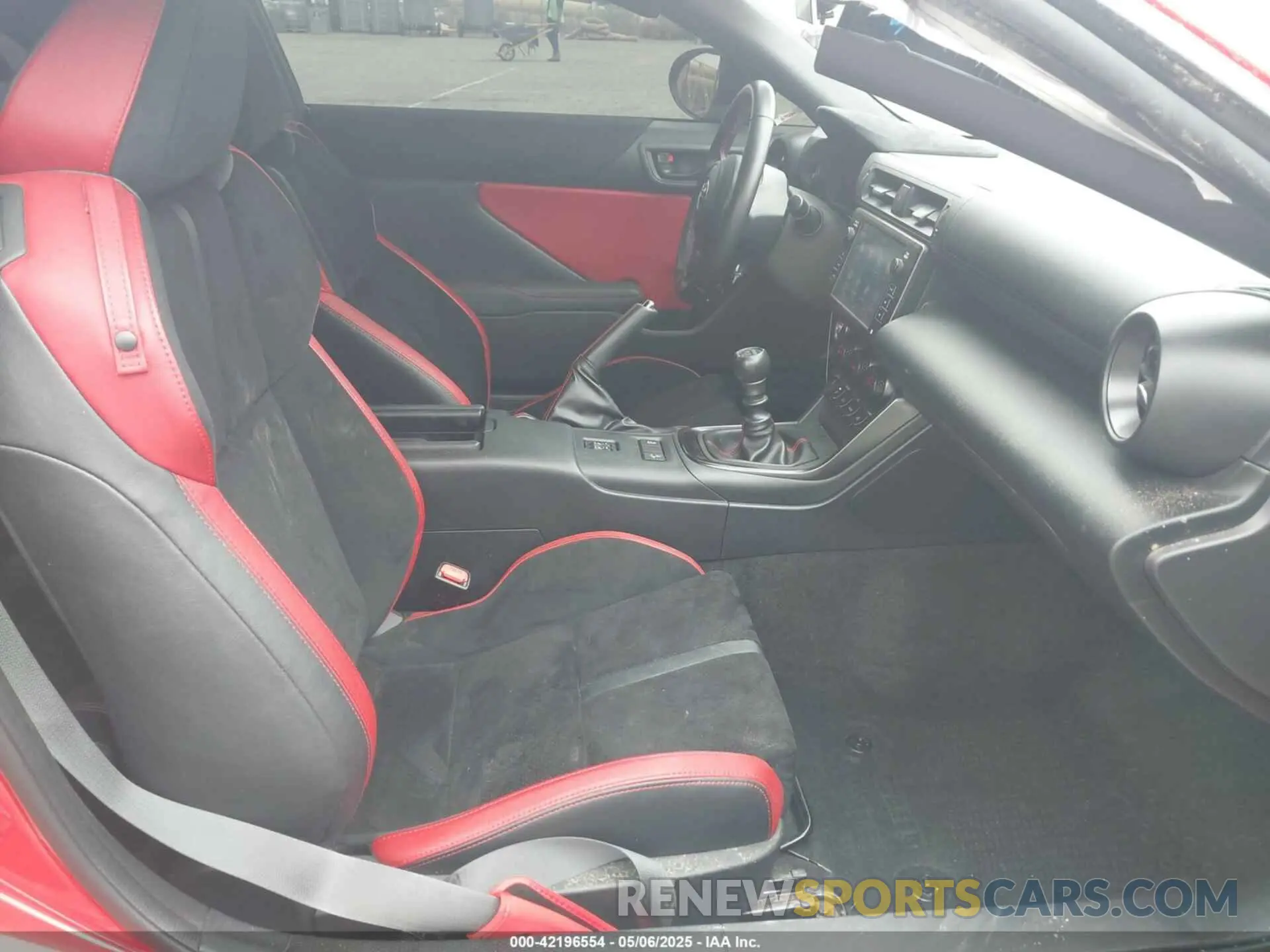 5 Photograph of a damaged car JF1ZNBM15R9750774 TOYOTA GR86 2024