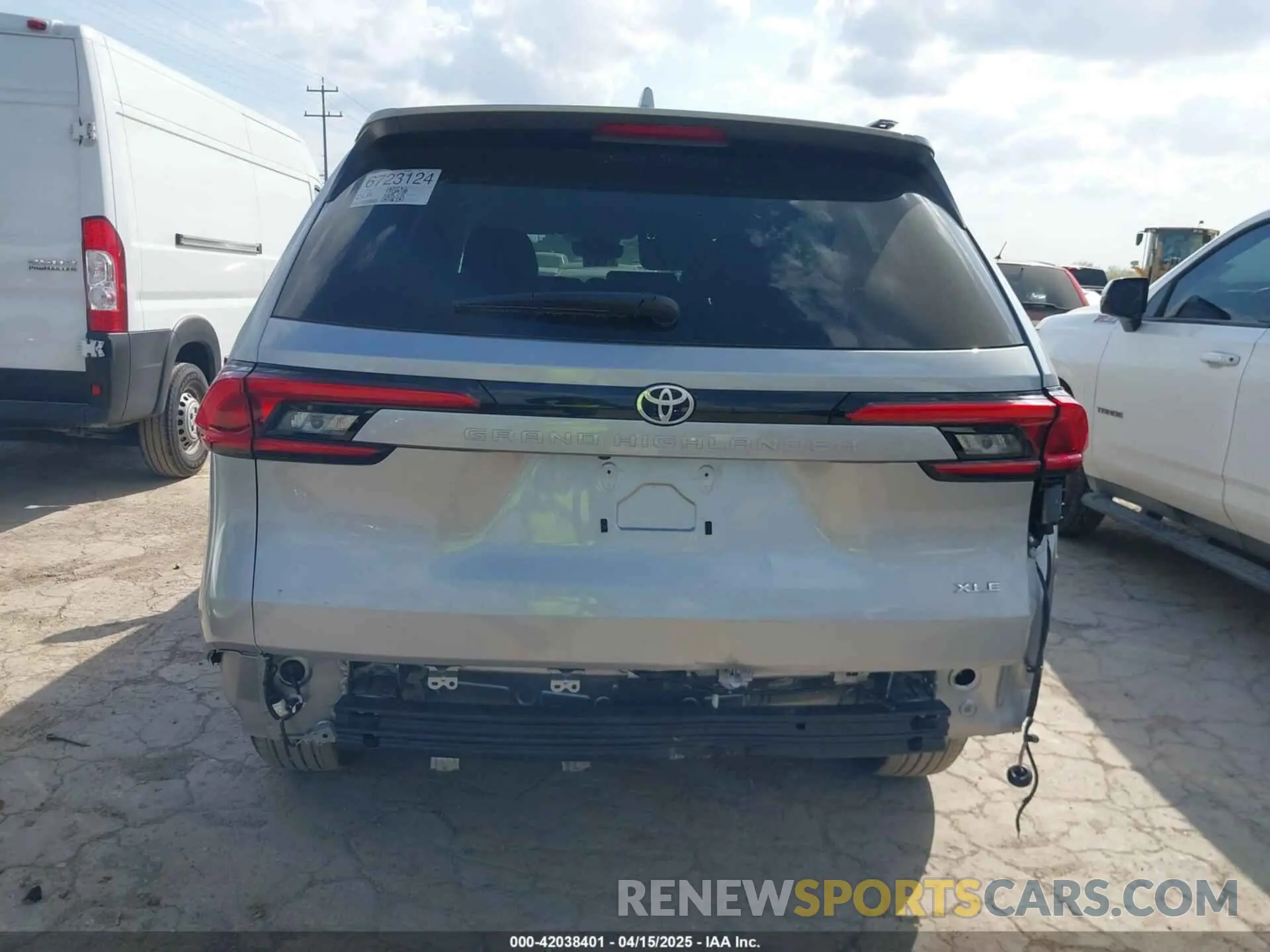 16 Photograph of a damaged car 5TDAAAA55RS017176 TOYOTA GRAND HIGHLANDER 2024