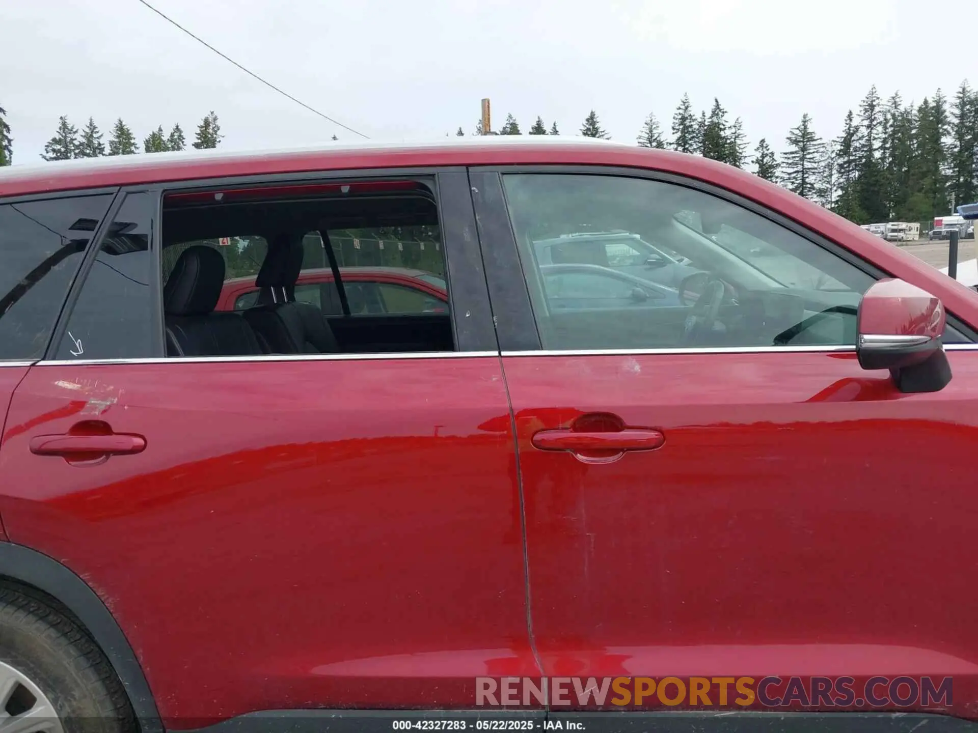 13 Photograph of a damaged car 5TDAAAA57RS011413 TOYOTA GRAND HIGHLANDER 2024