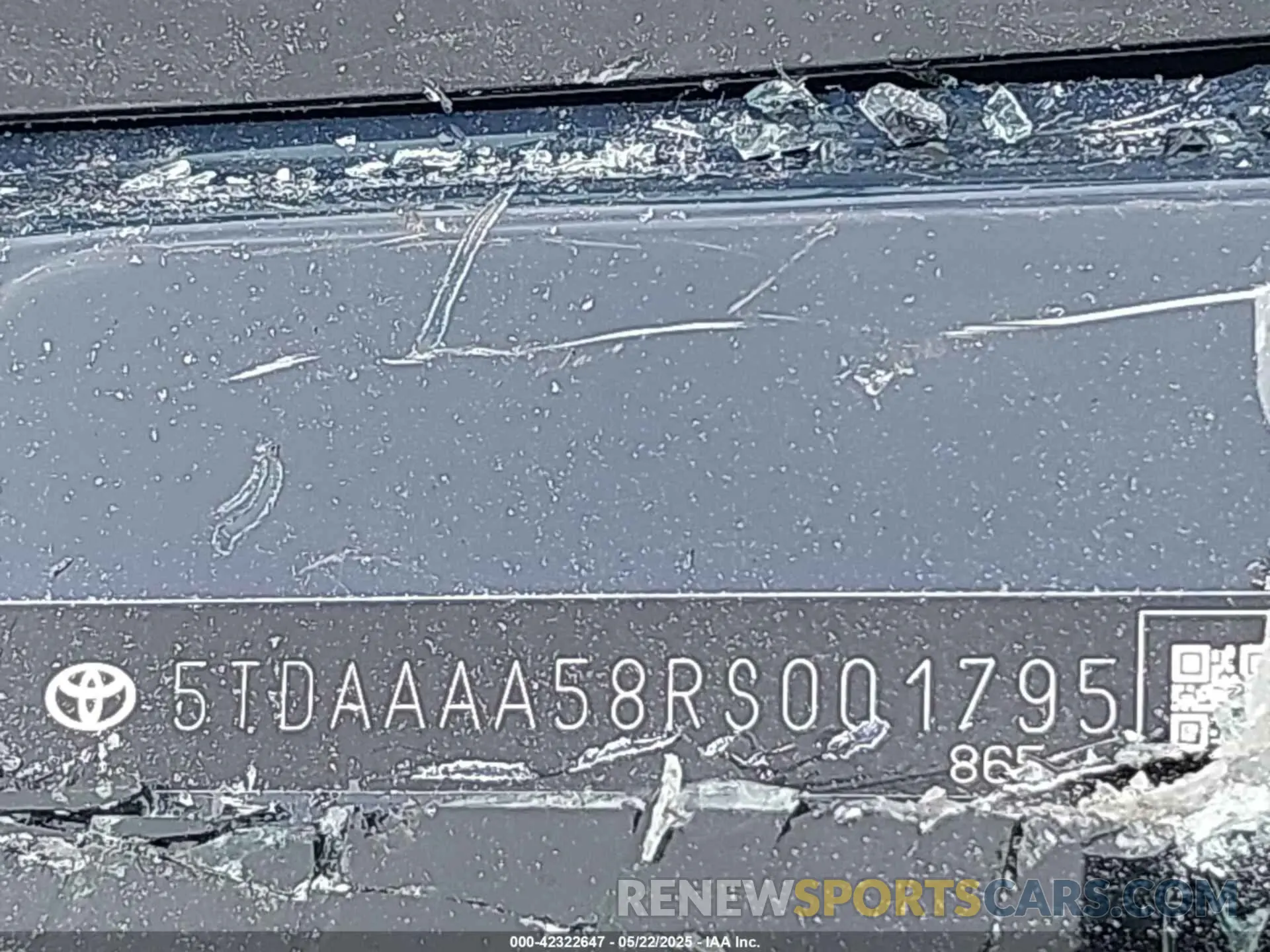 9 Photograph of a damaged car 5TDAAAA58RS001795 TOYOTA GRAND HIGHLANDER 2024