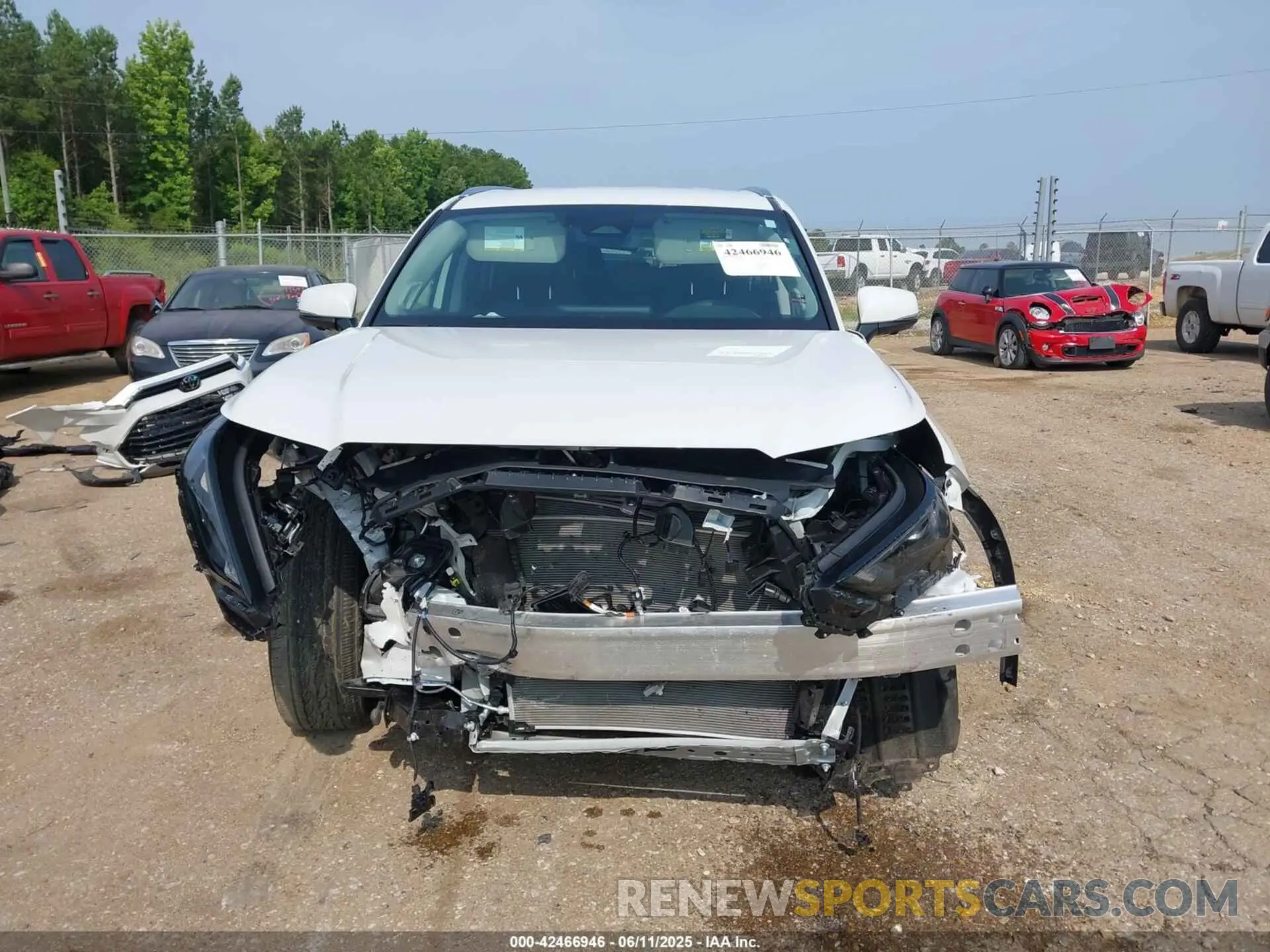 13 Photograph of a damaged car 5TDAAAA59RS012708 TOYOTA GRAND HIGHLANDER 2024