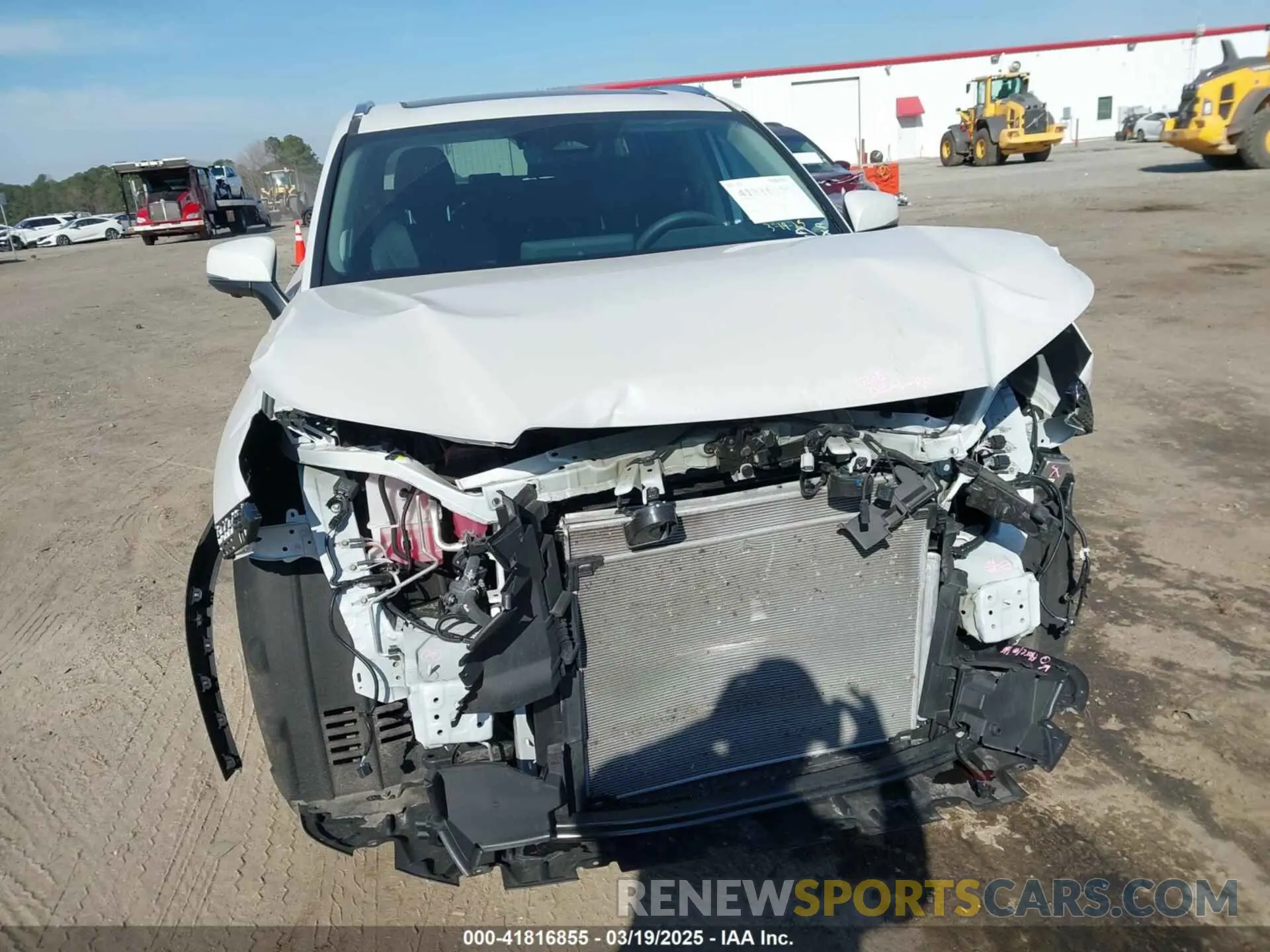 13 Photograph of a damaged car 5TDAAAA59RS013969 TOYOTA GRAND HIGHLANDER 2024