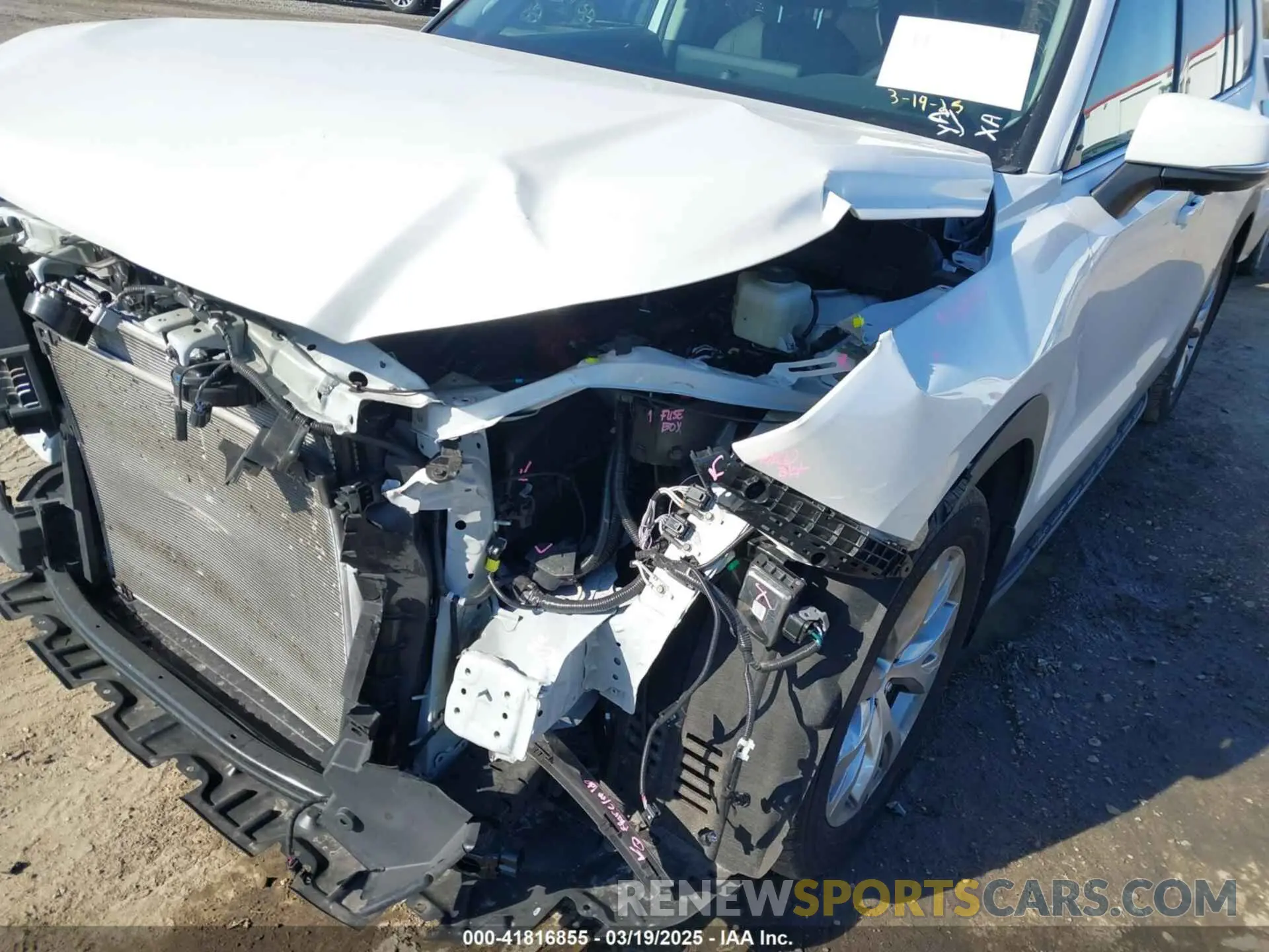 18 Photograph of a damaged car 5TDAAAA59RS013969 TOYOTA GRAND HIGHLANDER 2024