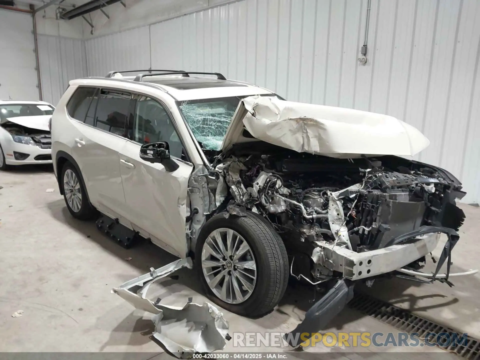 1 Photograph of a damaged car 5TDAAAB50RS006987 TOYOTA GRAND HIGHLANDER 2024