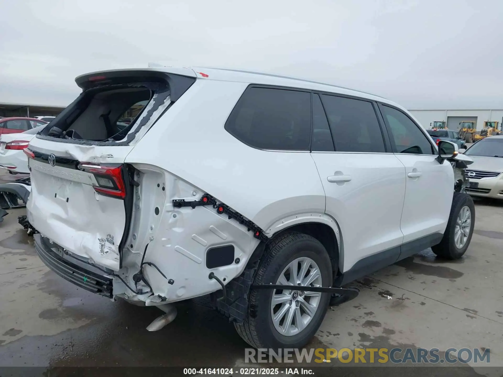 6 Photograph of a damaged car 5TDAAAB52RS059190 TOYOTA GRAND HIGHLANDER 2024