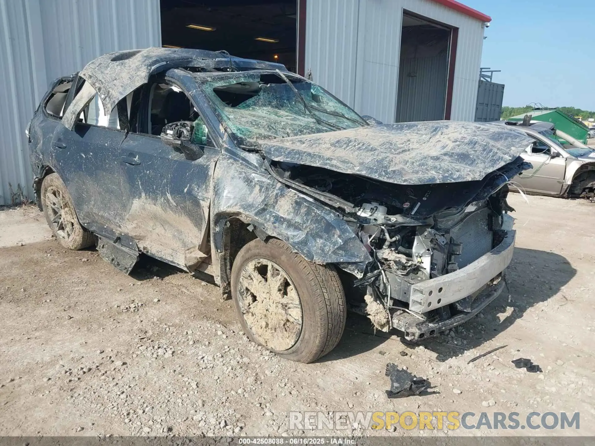 1 Photograph of a damaged car 5TDAAAB52RS069010 TOYOTA GRAND HIGHLANDER 2024