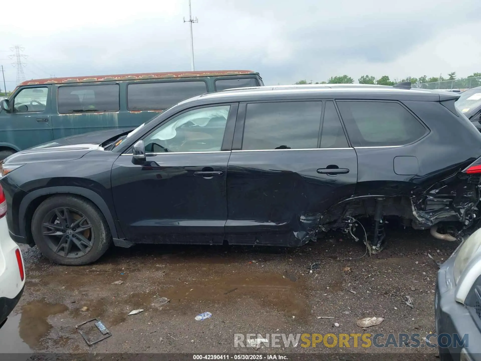 15 Photograph of a damaged car 5TDAAAB53RS049297 TOYOTA GRAND HIGHLANDER 2024