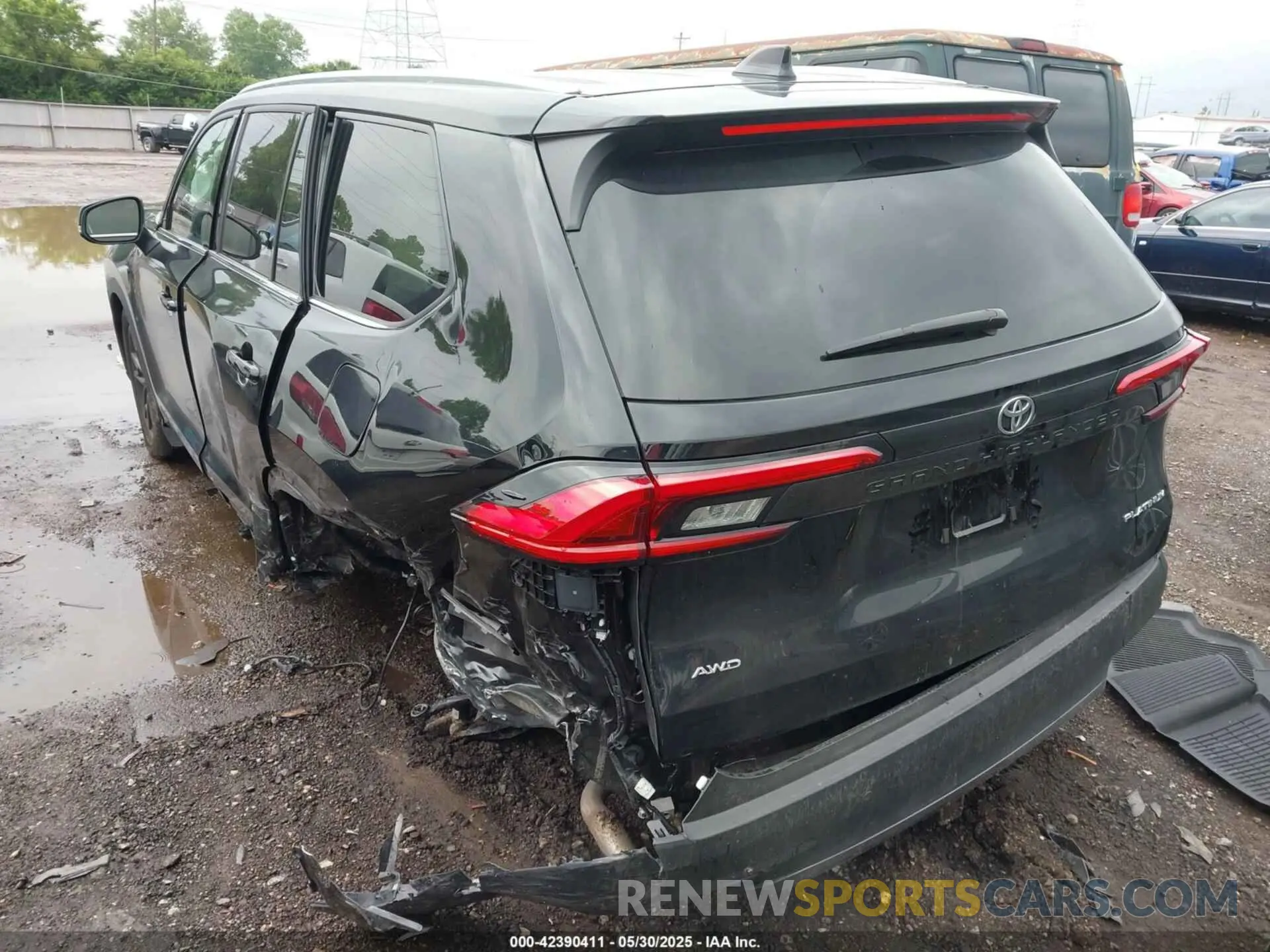 3 Photograph of a damaged car 5TDAAAB53RS049297 TOYOTA GRAND HIGHLANDER 2024