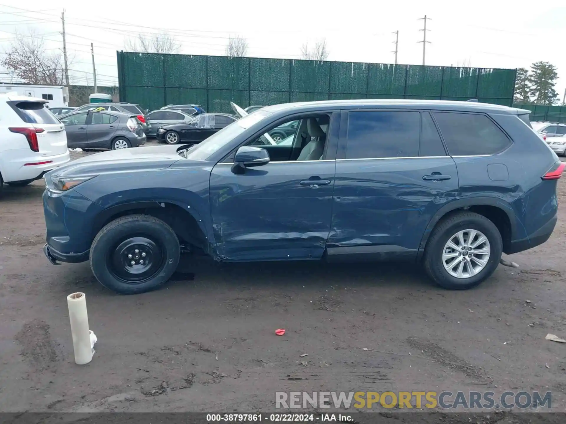 14 Photograph of a damaged car 5TDAAAB54RS032508 TOYOTA GRAND HIGHLANDER 2024