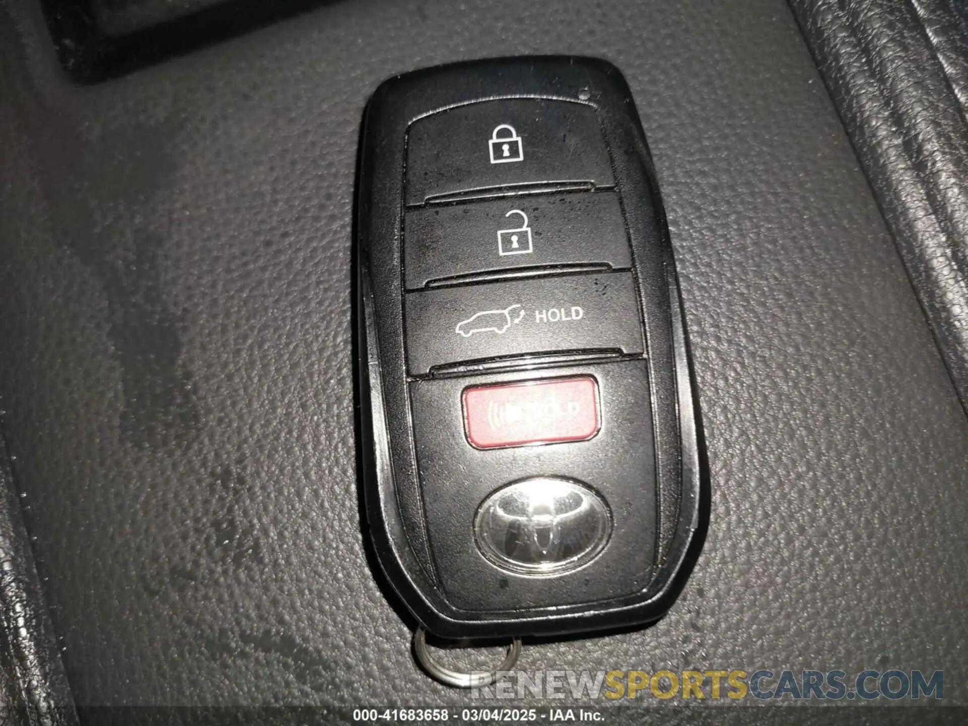 11 Photograph of a damaged car 5TDAAAB54RS060678 TOYOTA GRAND HIGHLANDER 2024