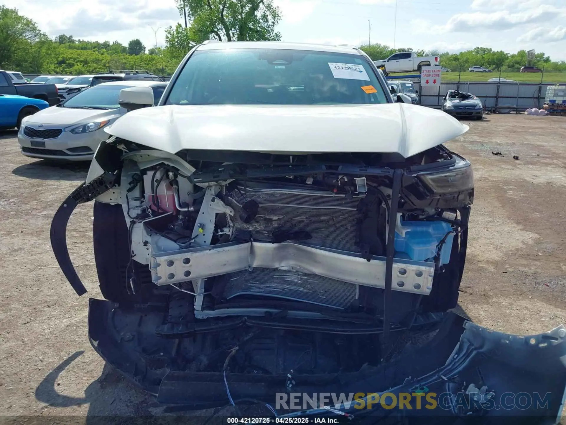 12 Photograph of a damaged car 5TDAAAB57RS015864 TOYOTA GRAND HIGHLANDER 2024