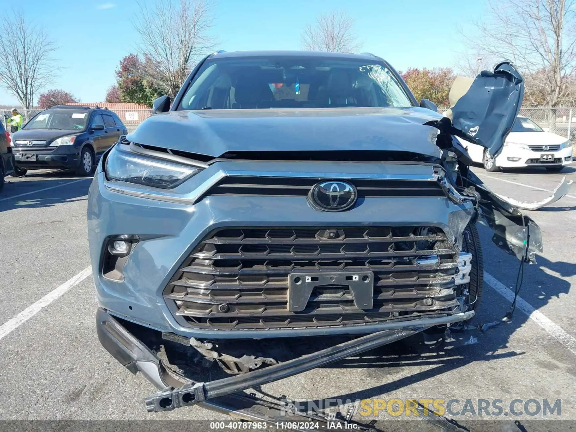 11 Photograph of a damaged car 5TDAAAB58RS000676 TOYOTA GRAND HIGHLANDER 2024