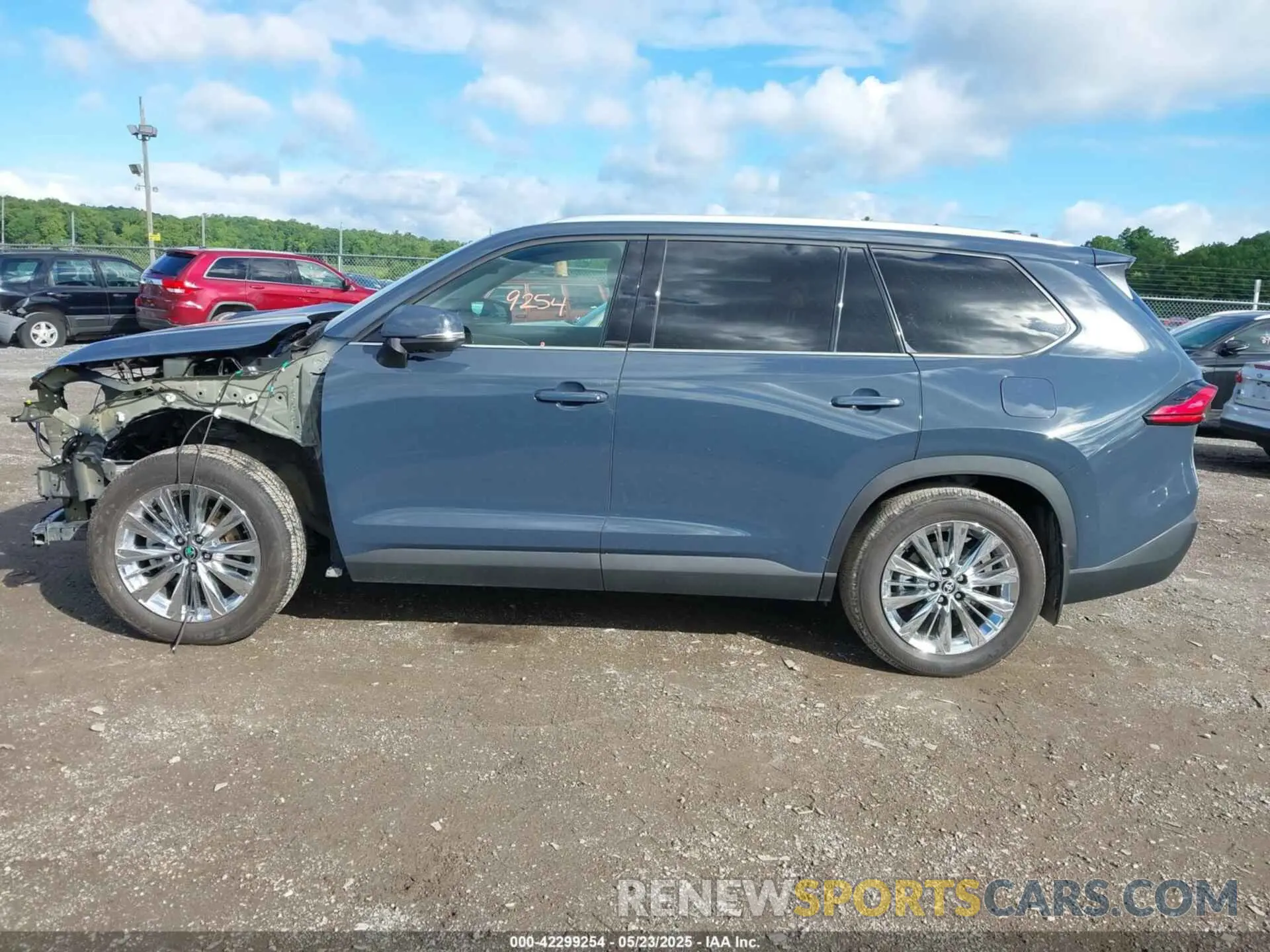 14 Photograph of a damaged car 5TDAAAB58RS057220 TOYOTA GRAND HIGHLANDER 2024
