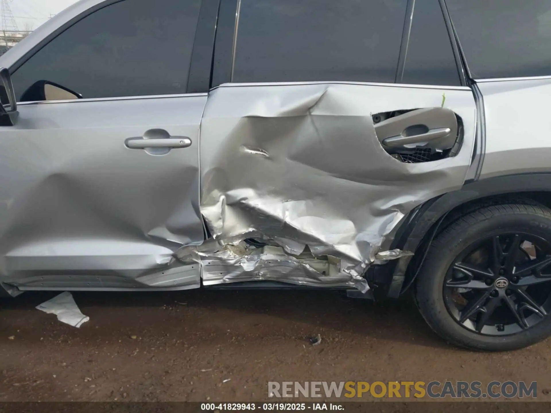 6 Photograph of a damaged car 5TDAAAB59RS010228 TOYOTA GRAND HIGHLANDER 2024