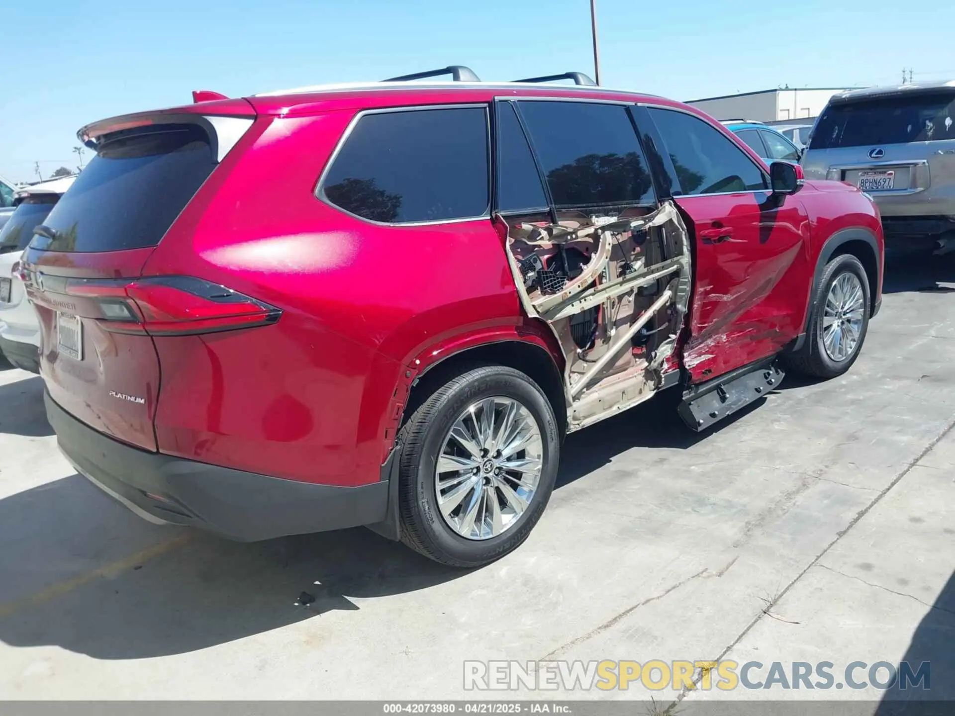 4 Photograph of a damaged car 5TDAAAB59RS057307 TOYOTA GRAND HIGHLANDER 2024