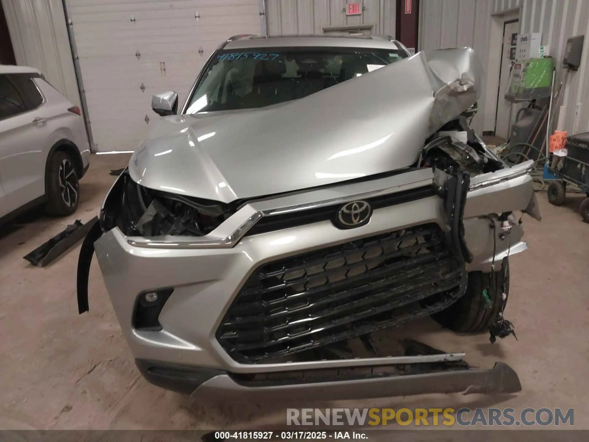 12 Photograph of a damaged car 5TDACAB56RS002775 TOYOTA GRAND HIGHLANDER 2024