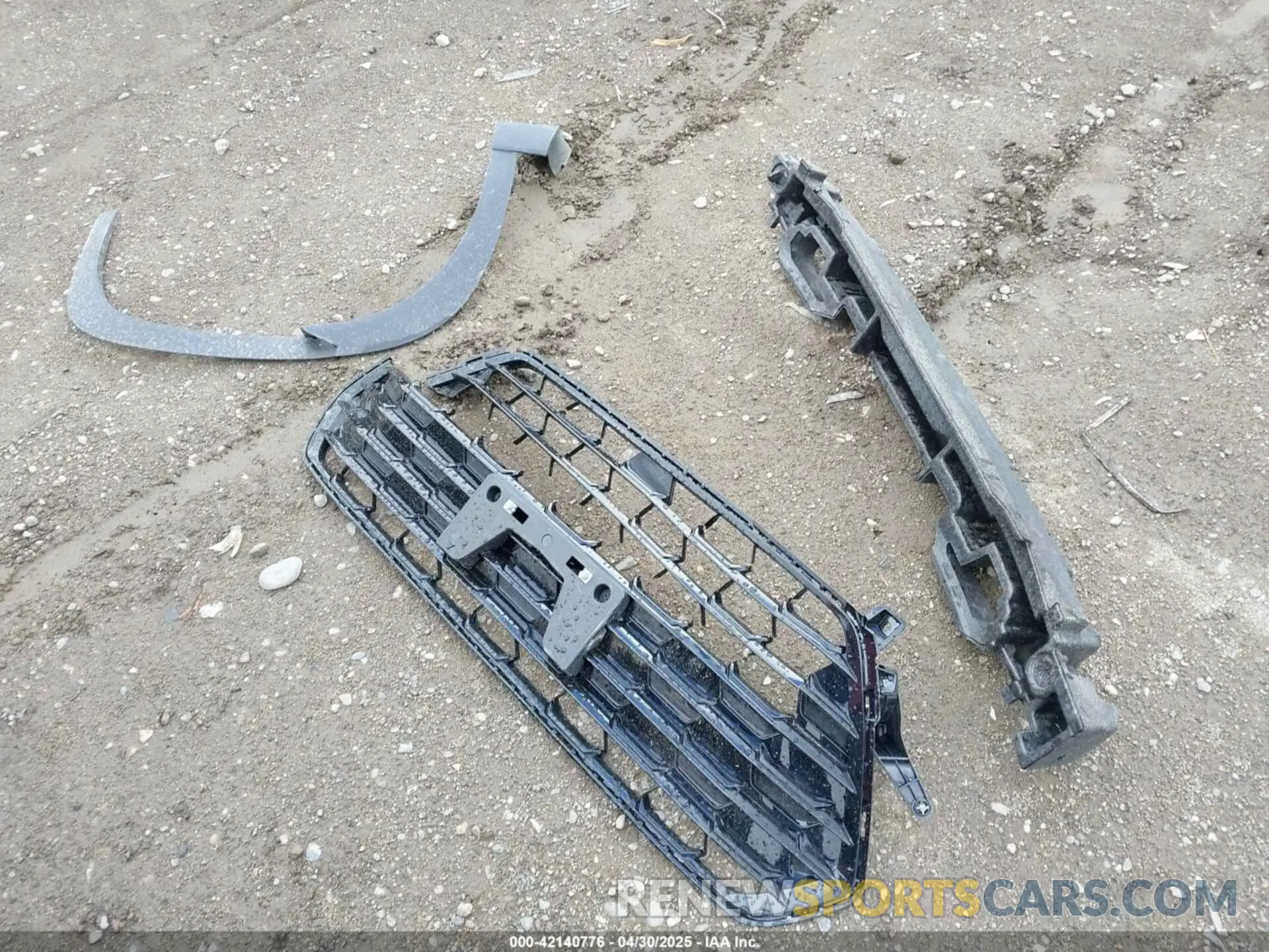 12 Photograph of a damaged car 5TDACAB58RS005886 TOYOTA GRAND HIGHLANDER 2024