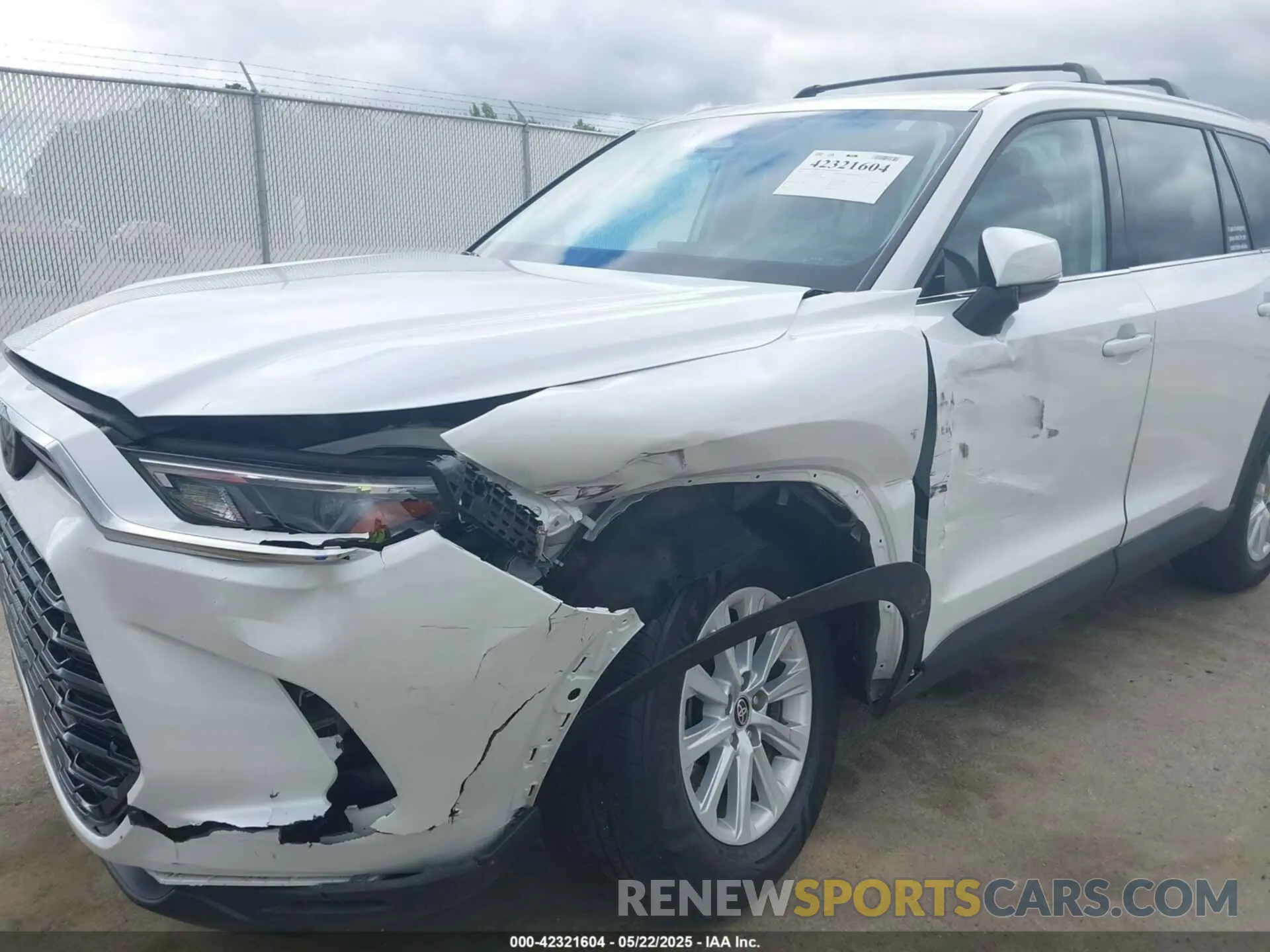 6 Photograph of a damaged car 5TDACAB58RS007198 TOYOTA GRAND HIGHLANDER 2024