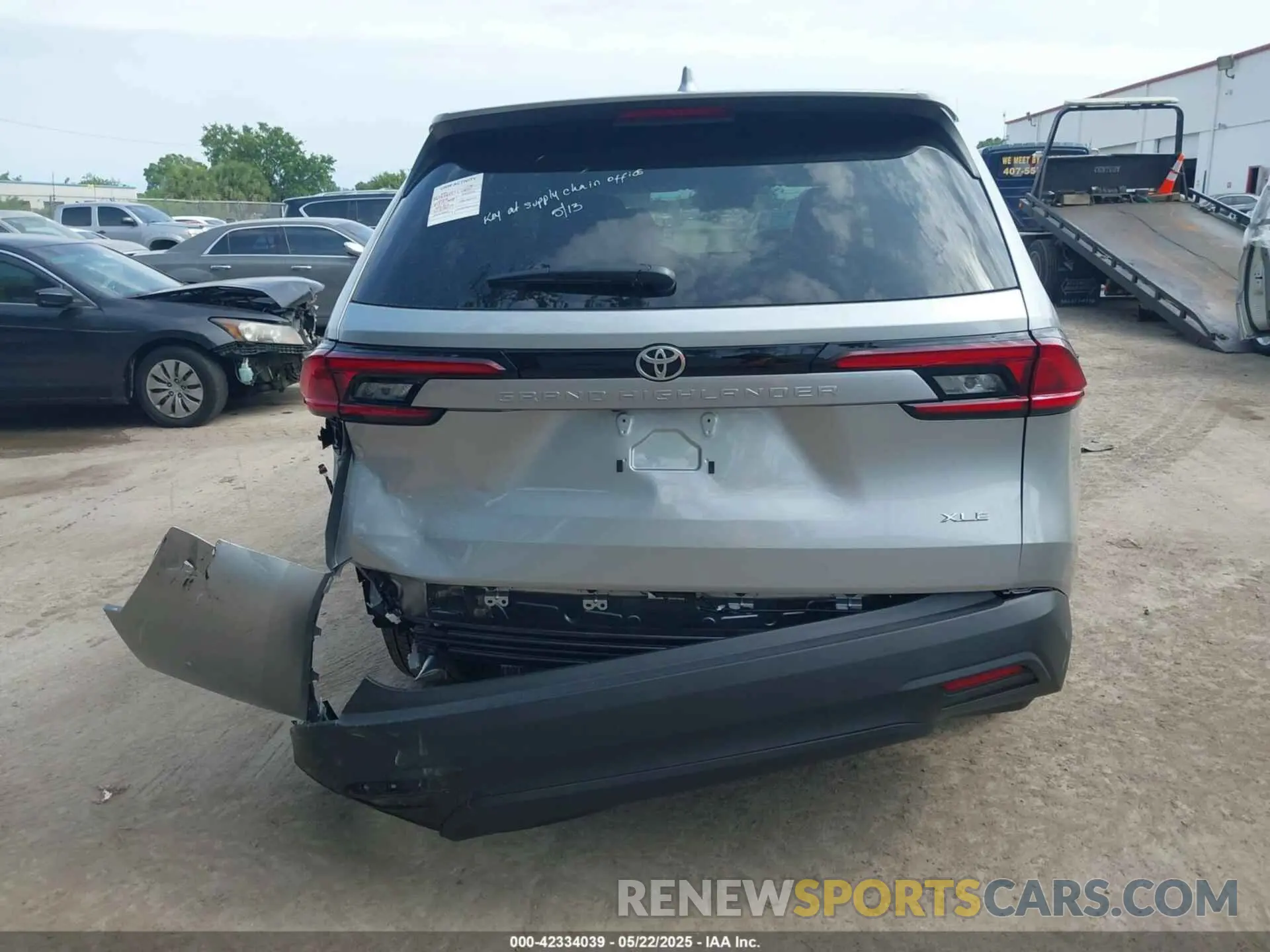 16 Photograph of a damaged car 5TDAAAA52SS020378 TOYOTA GRAND HIGHLANDER 2025