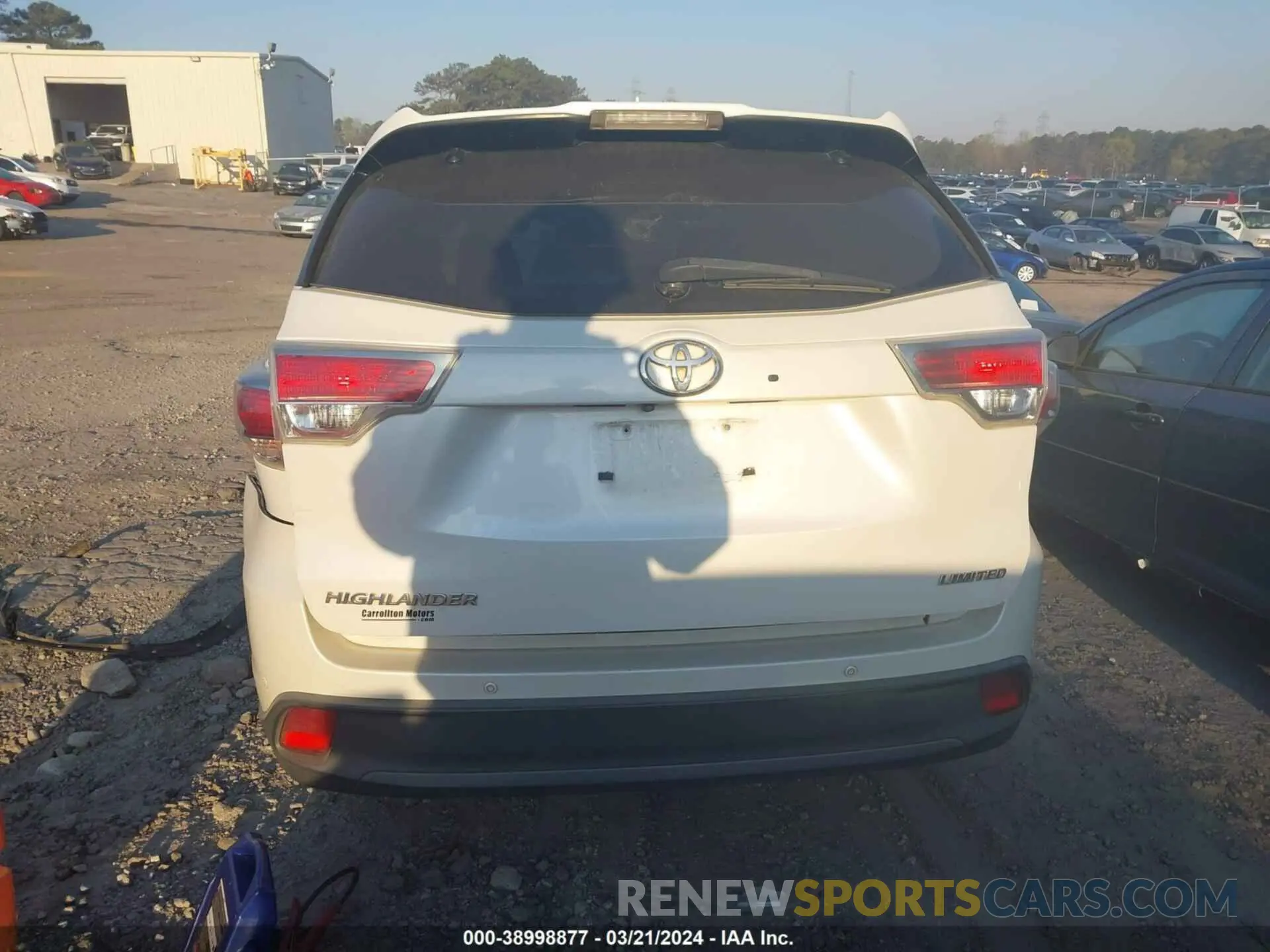 15 Photograph of a damaged car 5TDYKRFH2FS088828 TOYOTA HIGHLANDER 2015
