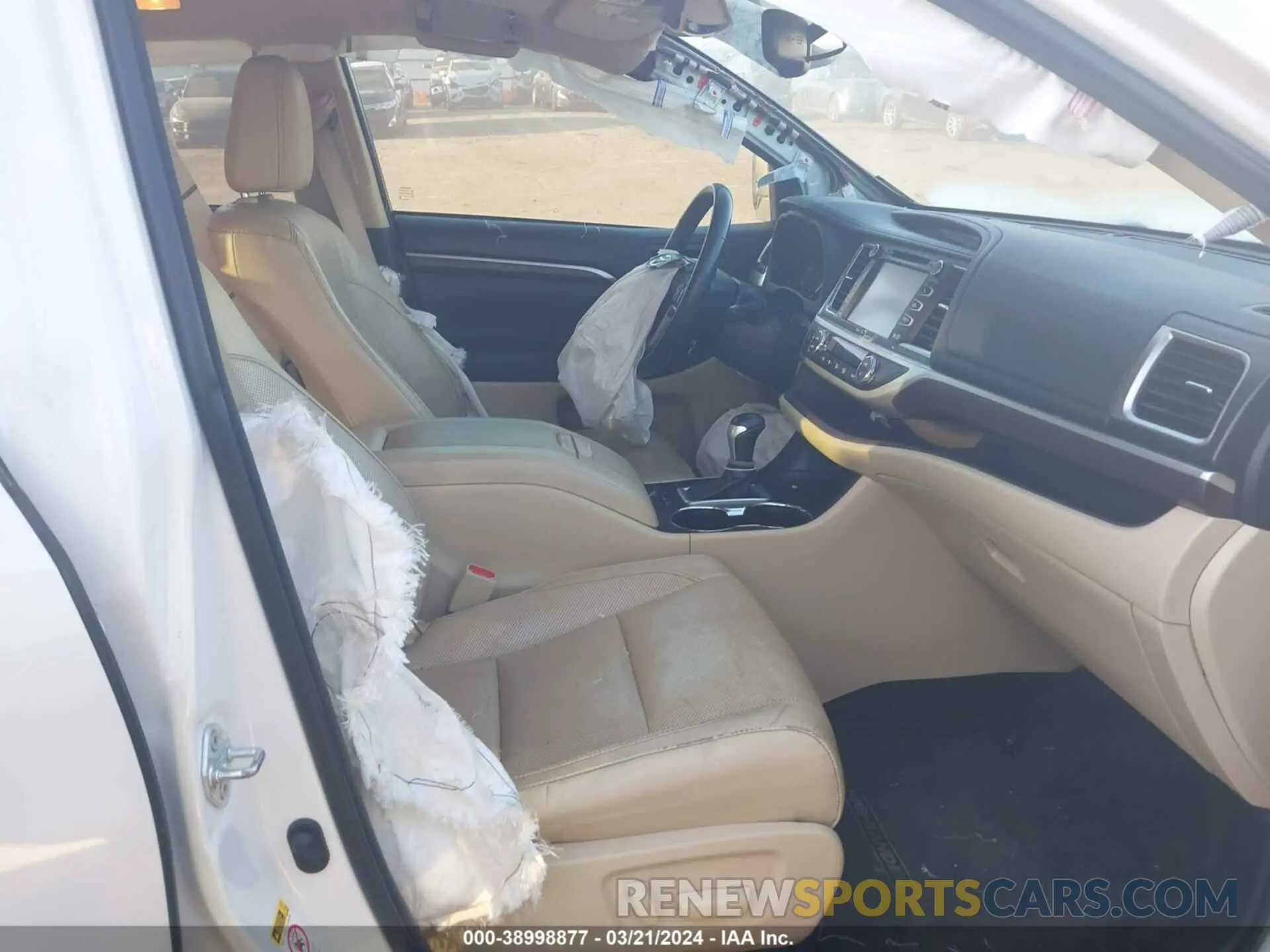 5 Photograph of a damaged car 5TDYKRFH2FS088828 TOYOTA HIGHLANDER 2015